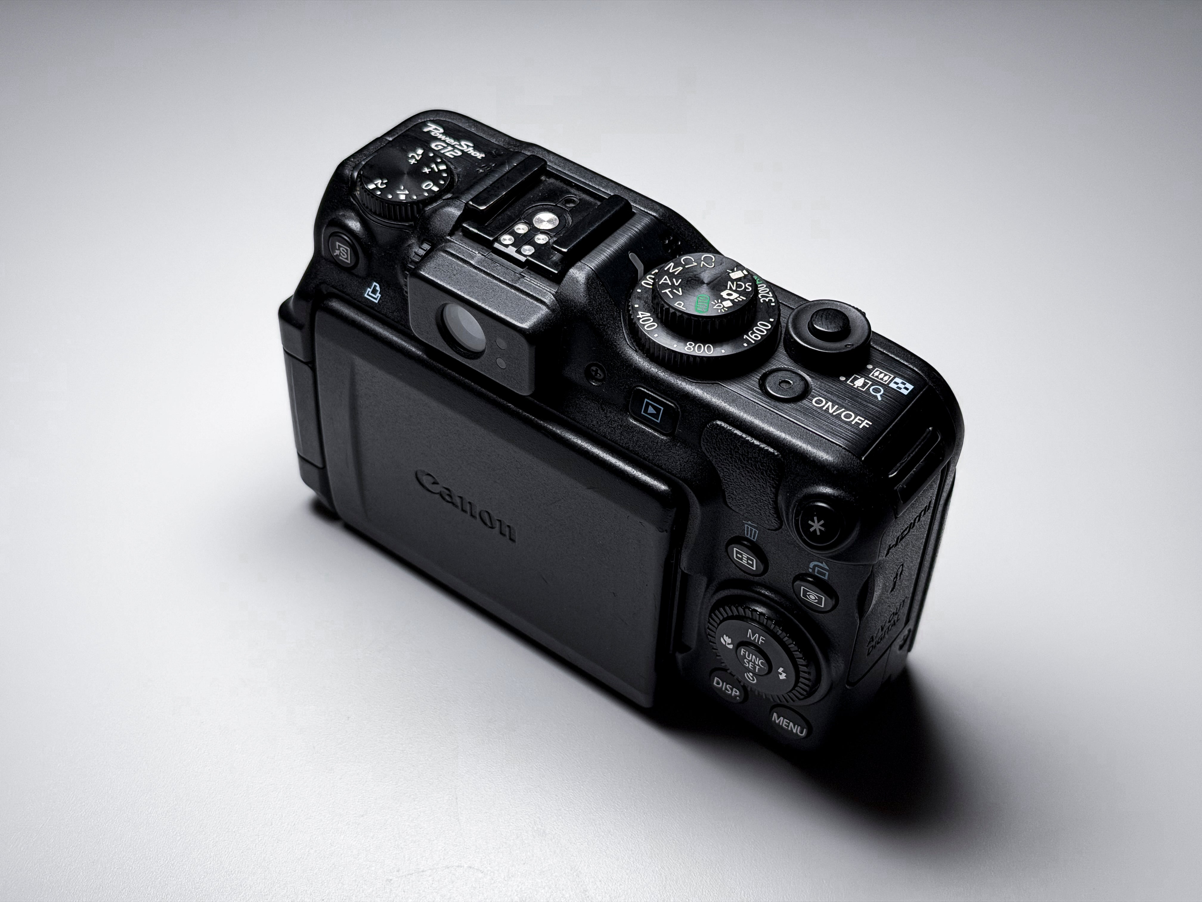 Canon G12 Powershot CCD + Waterproof Case - Excellent 1 Year Warranty