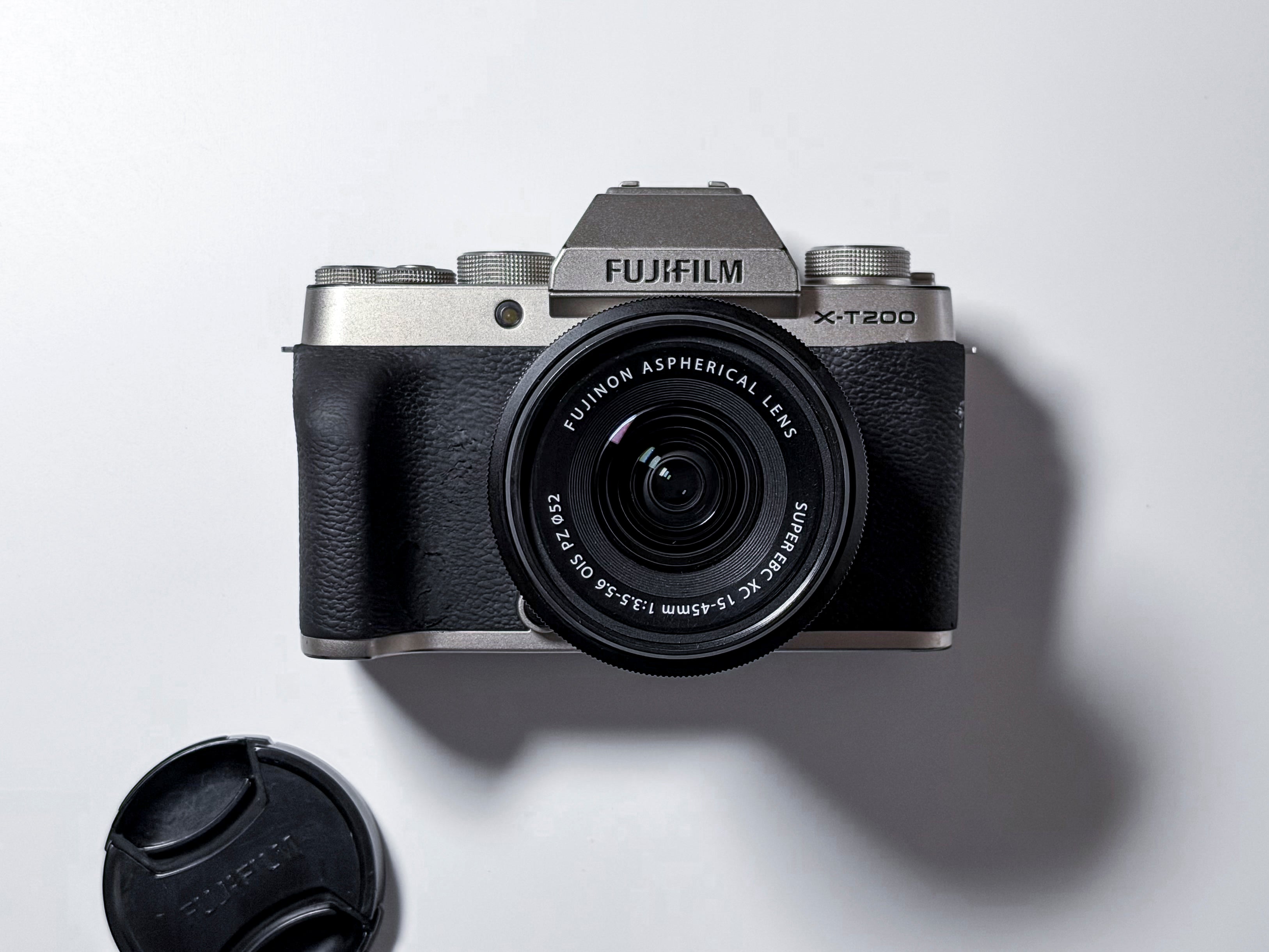 Fujifilm X-T200 + 15-45mm Kit Lens Mirrorless 4K - 1 Year Warranty, Excellent