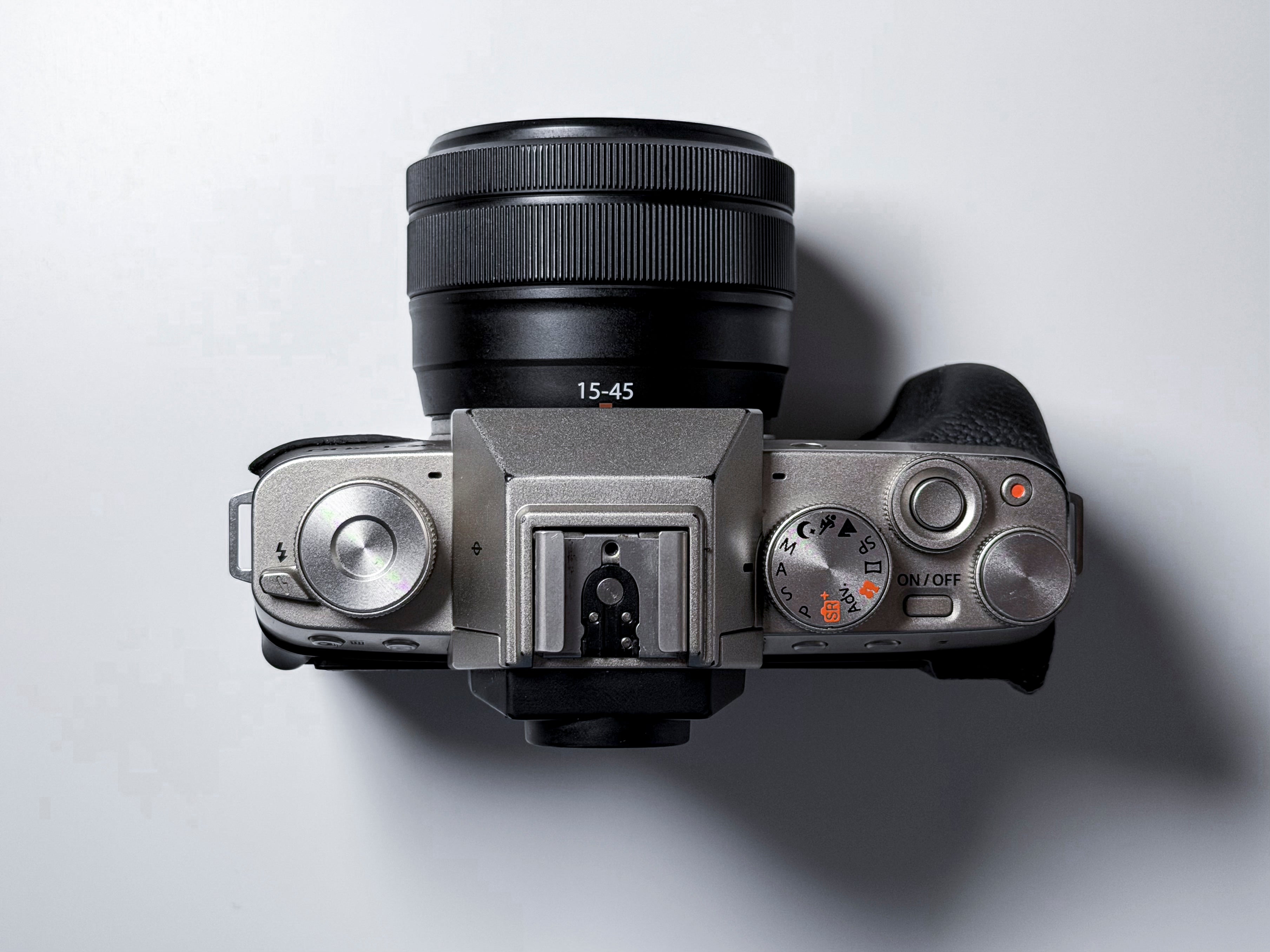 Fujifilm X-T200 + 15-45mm Kit Lens Mirrorless 4K - 1 Year Warranty, Excellent