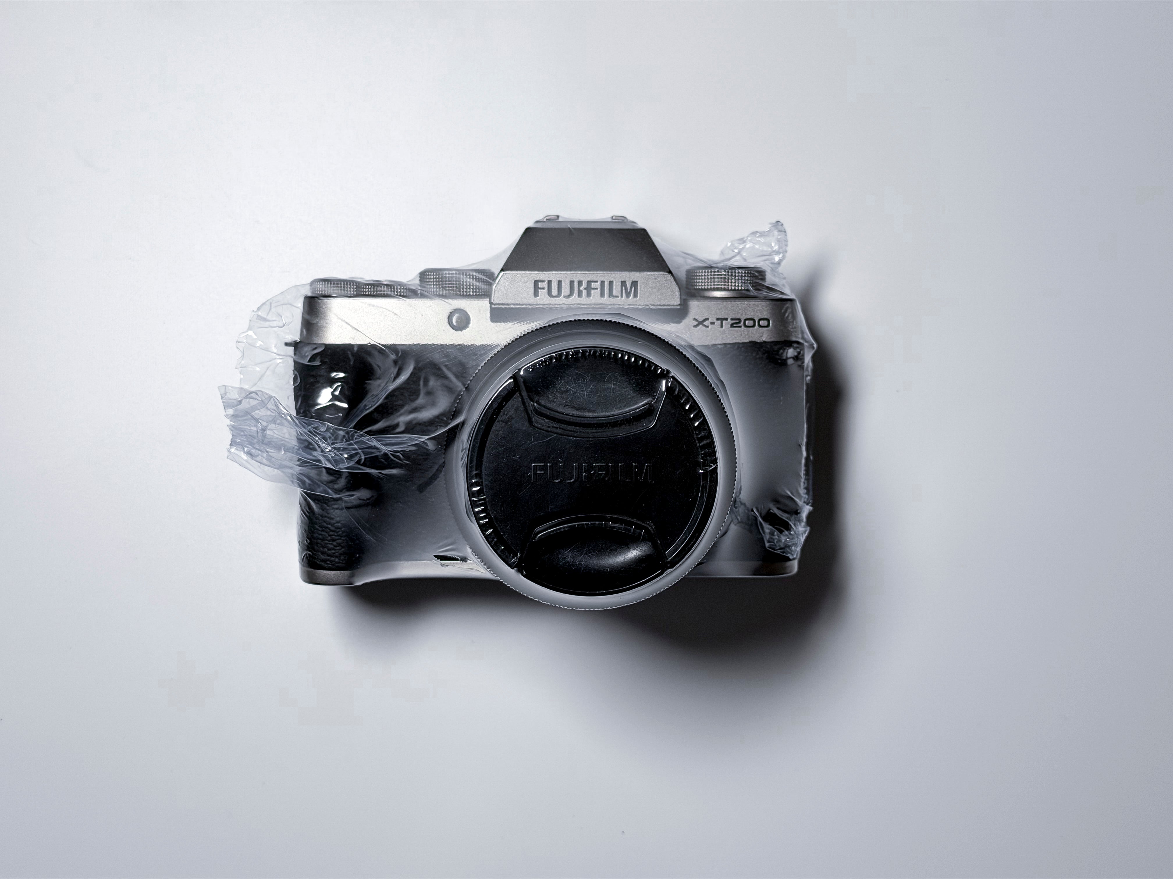 Fujifilm X-T200 + 15-45mm Kit Lens Mirrorless 4K - 1 Year Warranty, Excellent