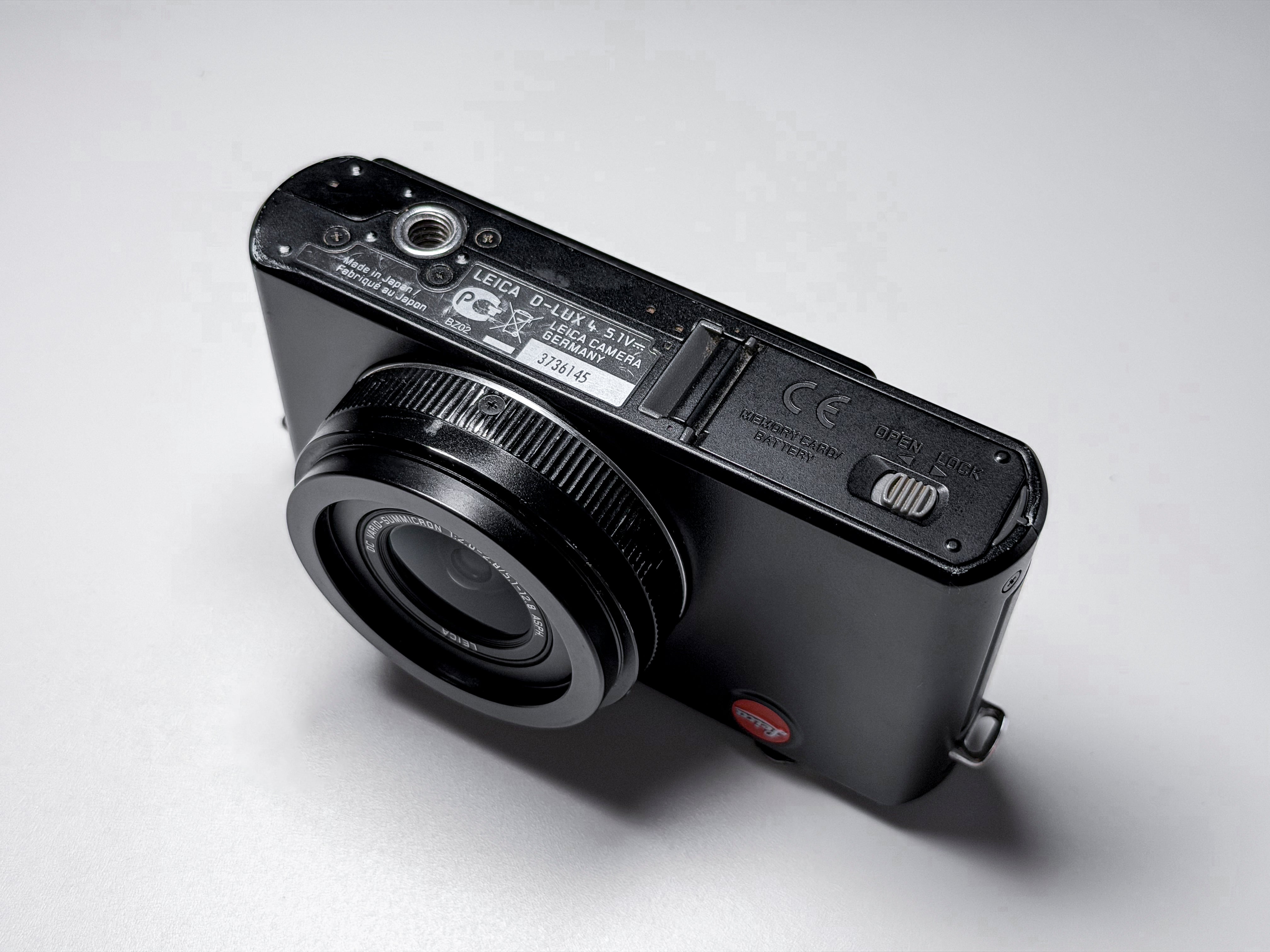 Leica D-Lux 4 + Leather Case CCD Sensor Compact Camera  - 1 Year Warranty Dlux 4