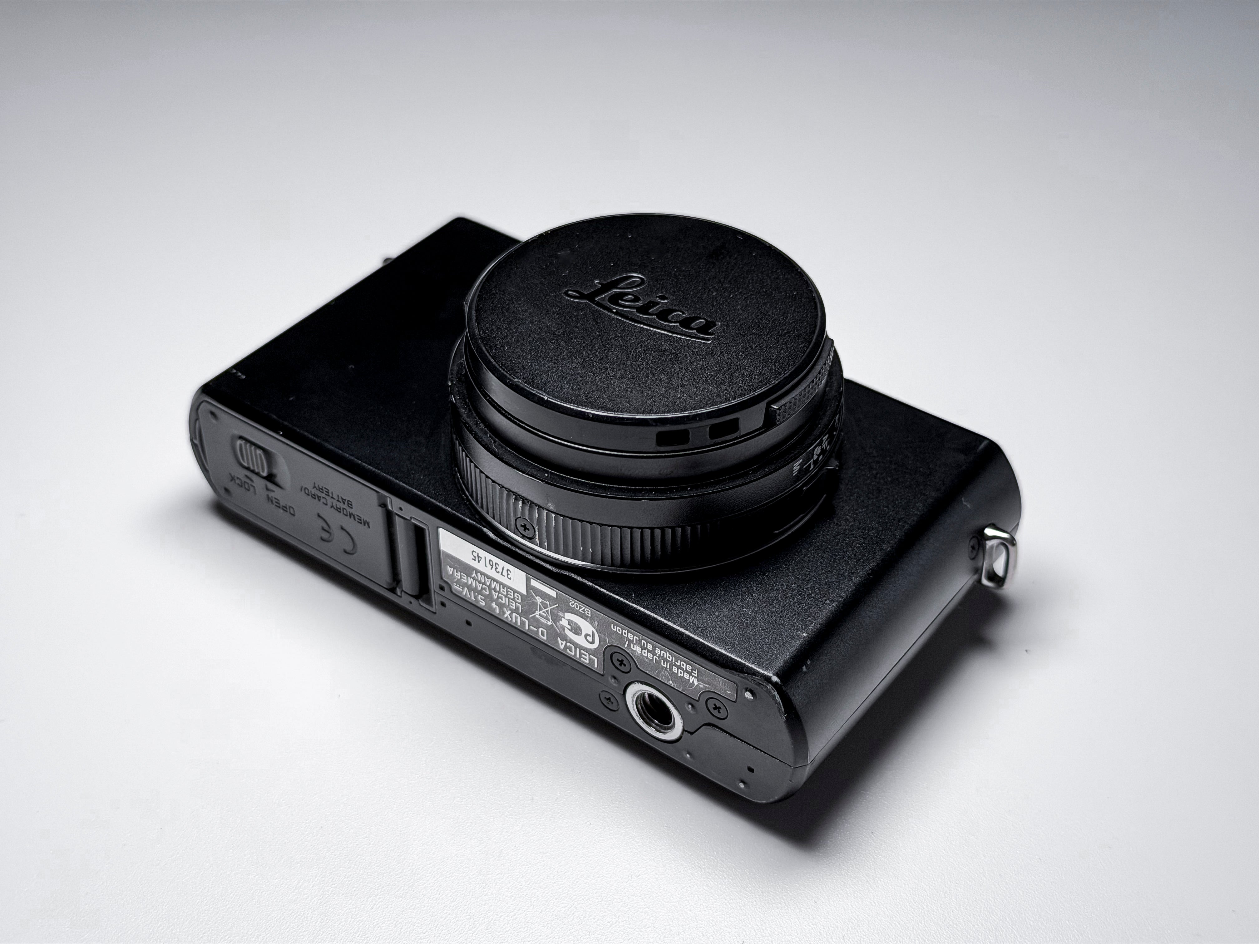 Leica D-Lux 4 + Leather Case CCD Sensor Compact Camera  - 1 Year Warranty Dlux 4