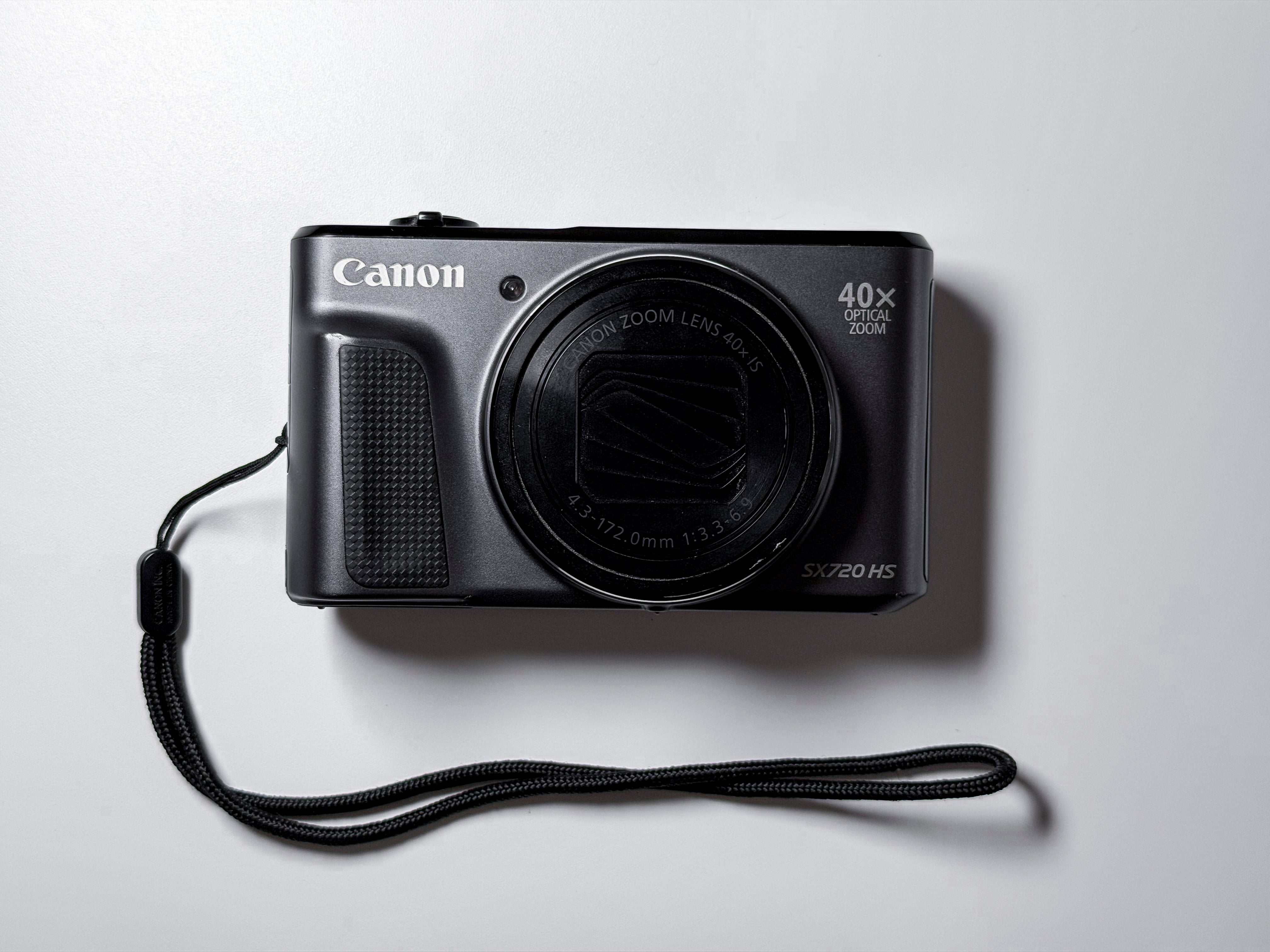 Canon Powershot SX720 HS 40x Zoom - 1 Year Warranty, Excellent