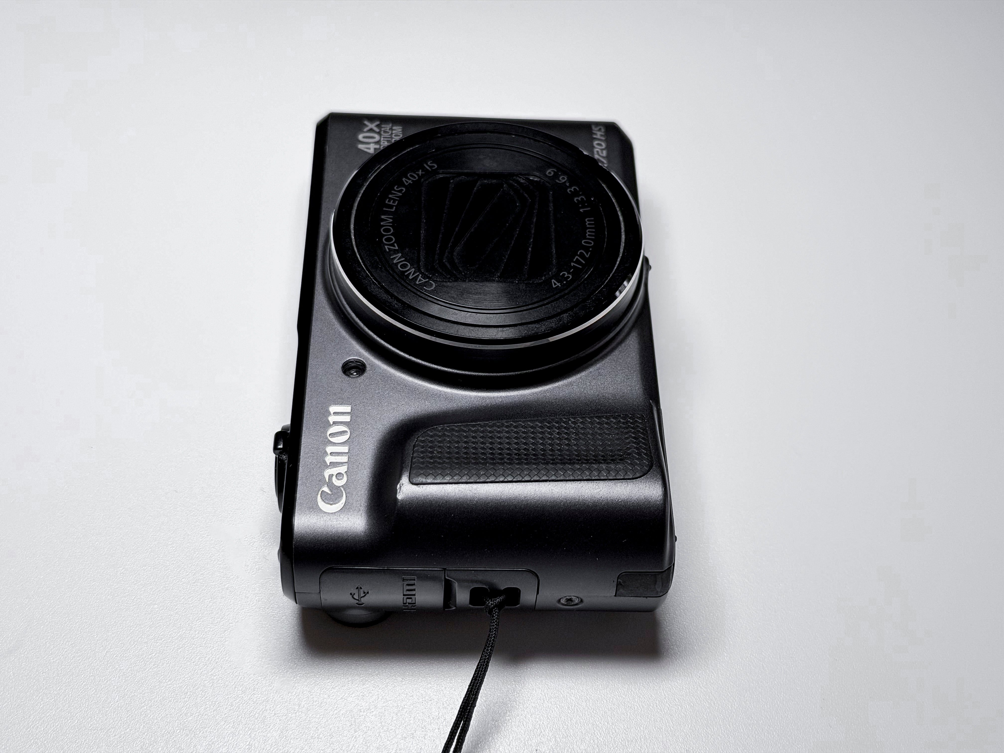 Canon Powershot SX720 HS 40x Zoom - 1 Year Warranty, Excellent
