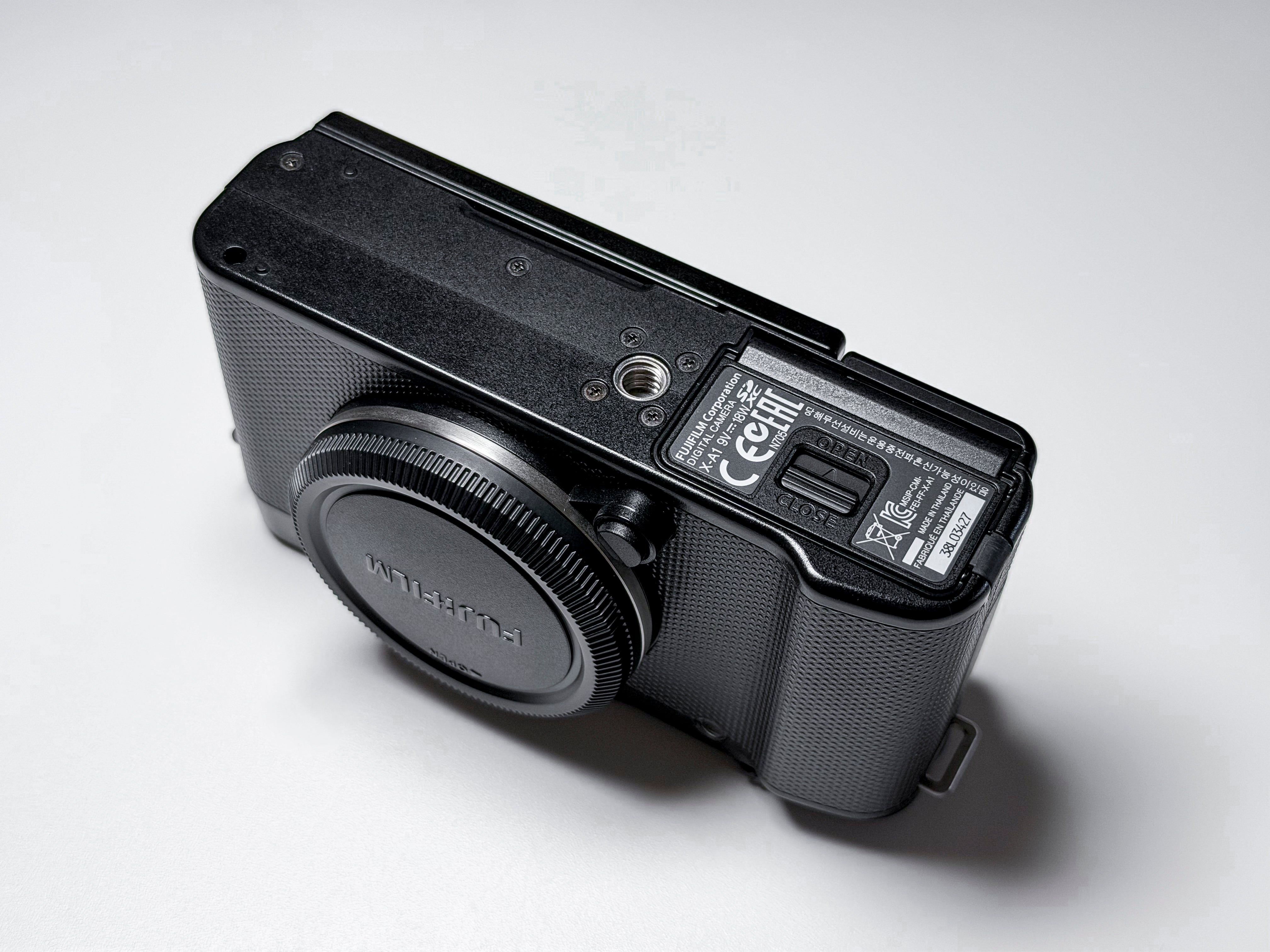 Fujifilm X-A1 + 16-50mm OIS Mirrorless APS-C Fuji - 1 Year Warranty, Excellent