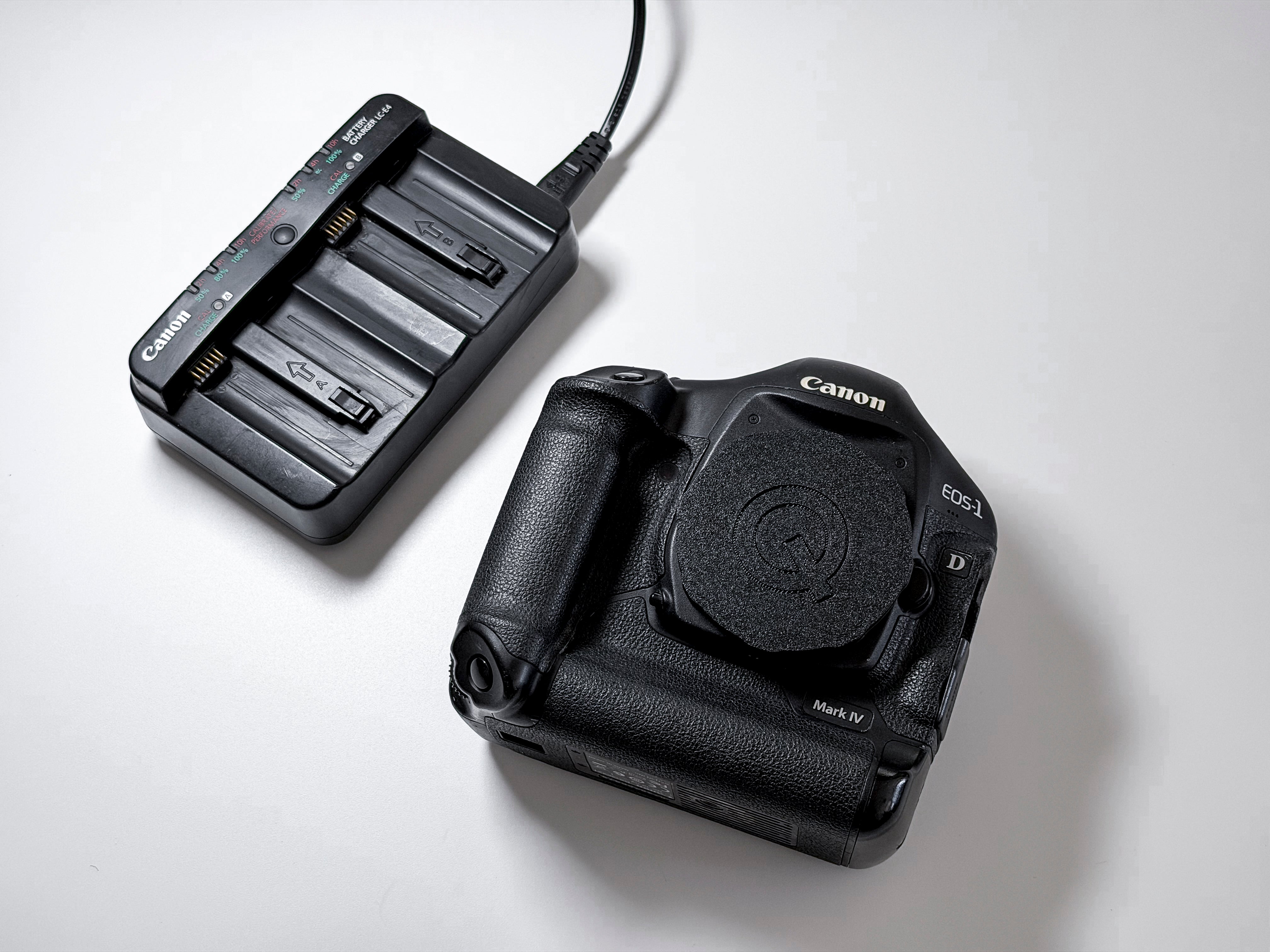 Canon EOS 1D Mark IV DSLR - 1 Year Warranty, Perfectly Working
