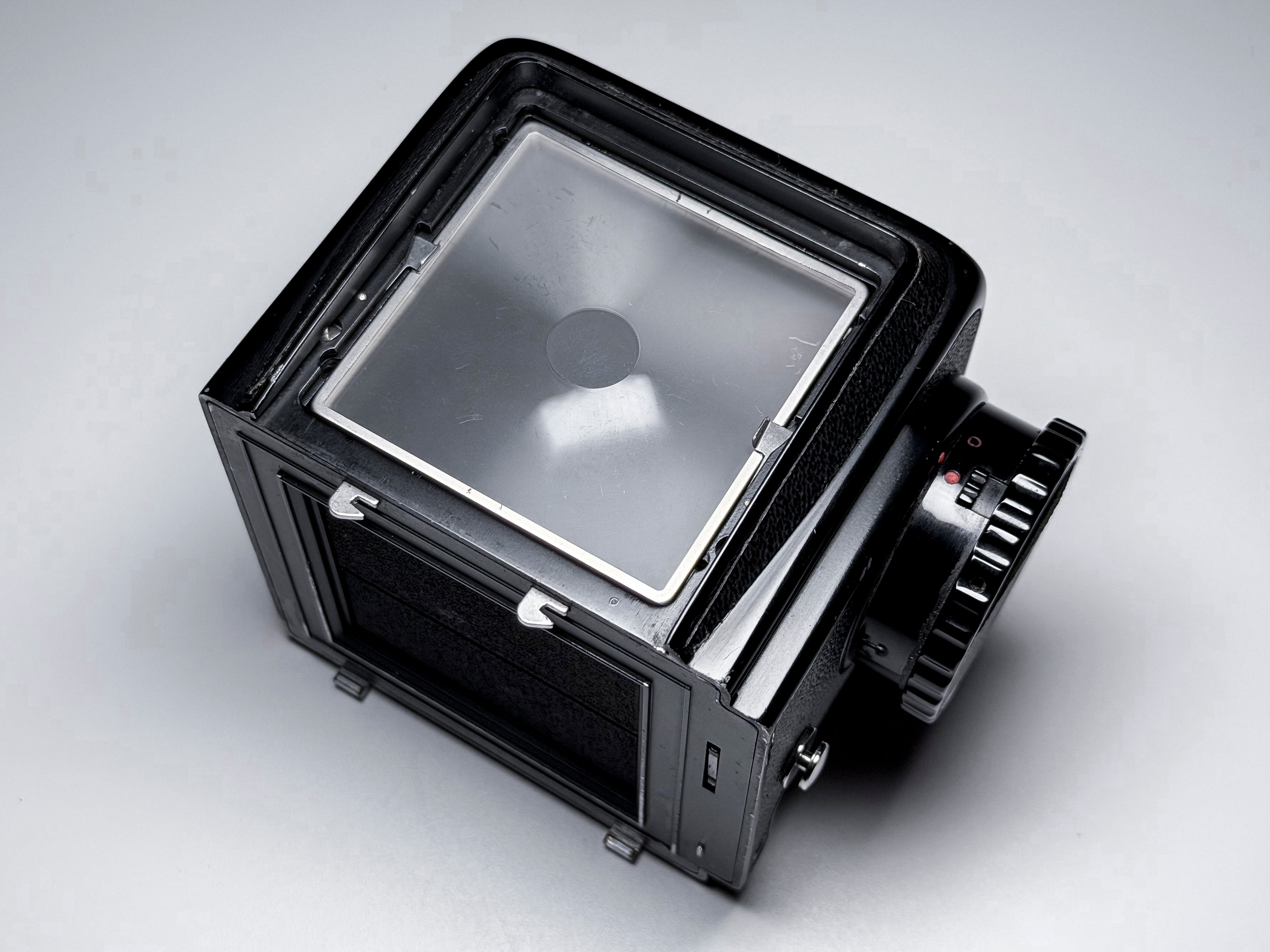 Hasselblad 500 CM C/M Black + 150mm CF Zeiss T* Medium Format Film Camera - CLA