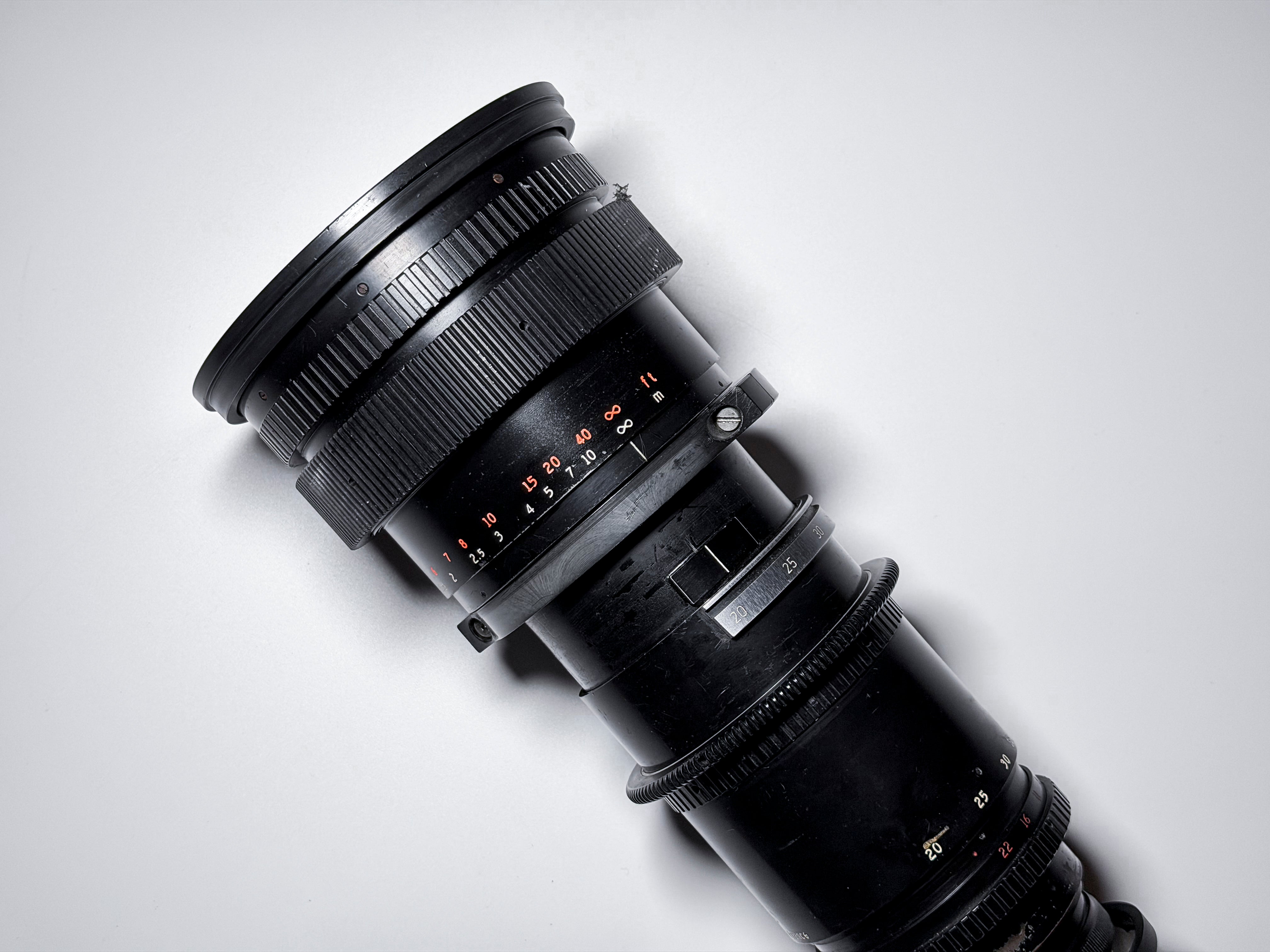 Angenieux 20-120mm f/2.6 PL Mount with custom case - Good Condition