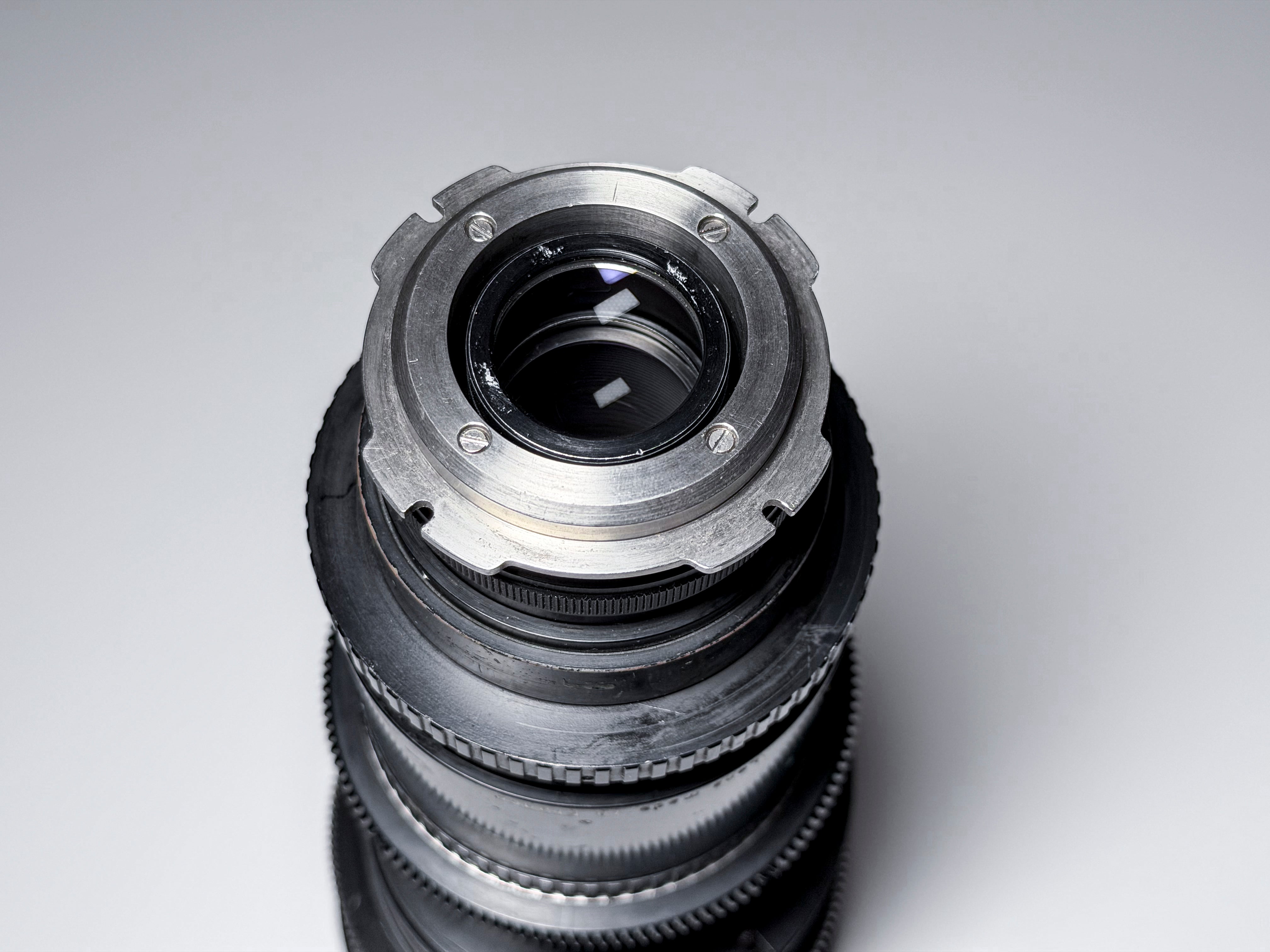 Angenieux 20-120mm f/2.6 PL Mount with custom case - Good Condition