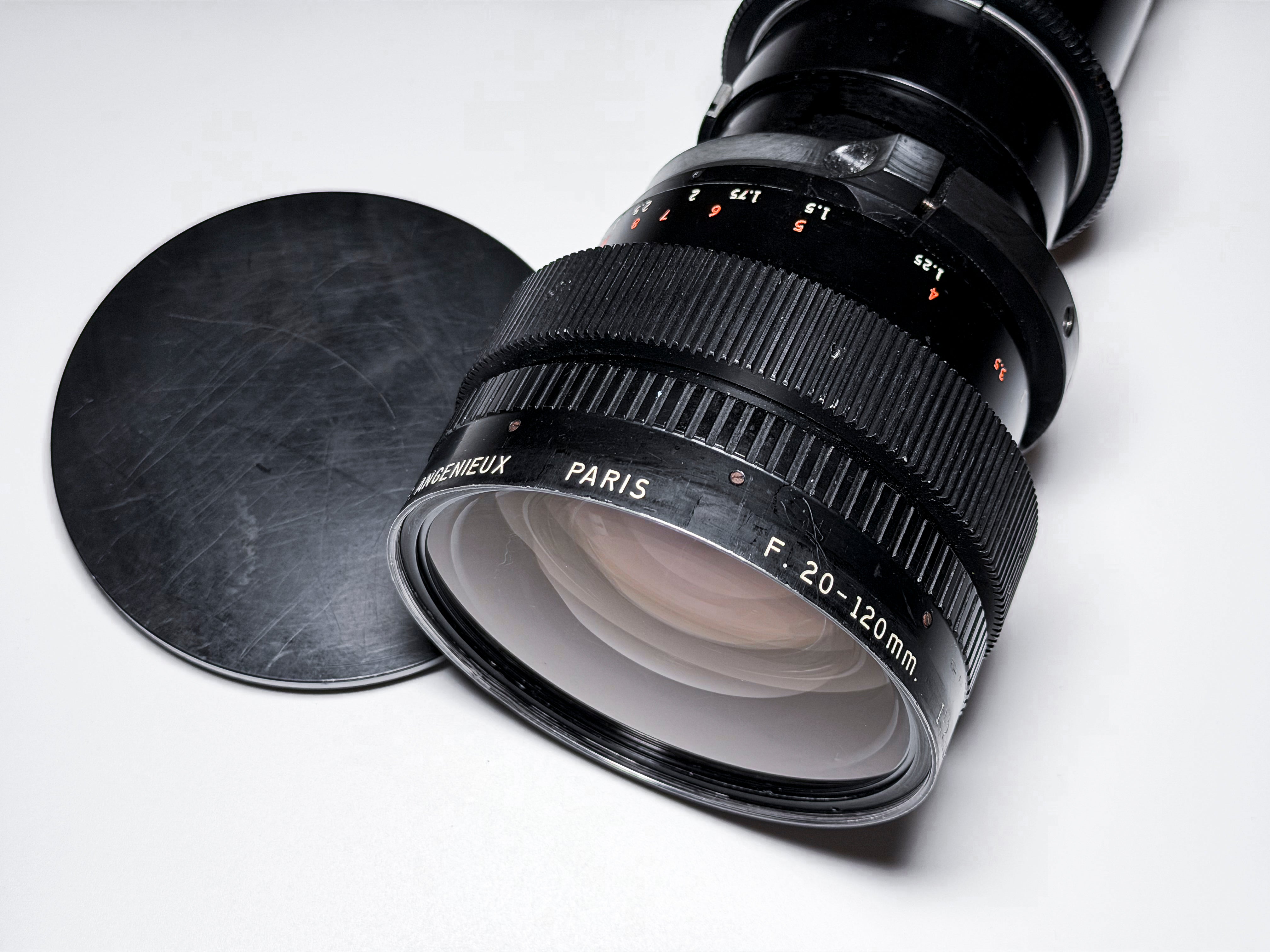 Angenieux 20-120mm f/2.6 PL Mount with custom case - Good Condition