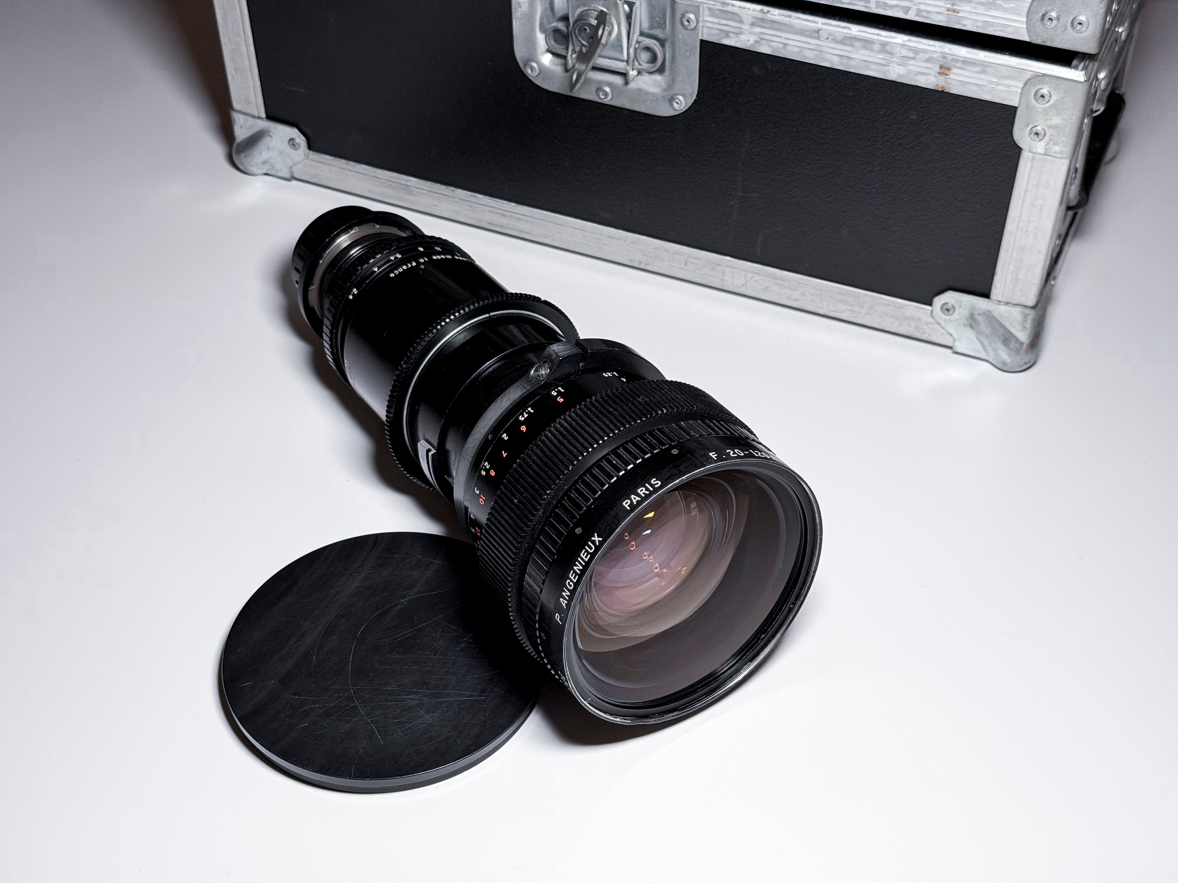Angenieux 20-120mm f/2.6 PL Mount with custom case - Good Condition