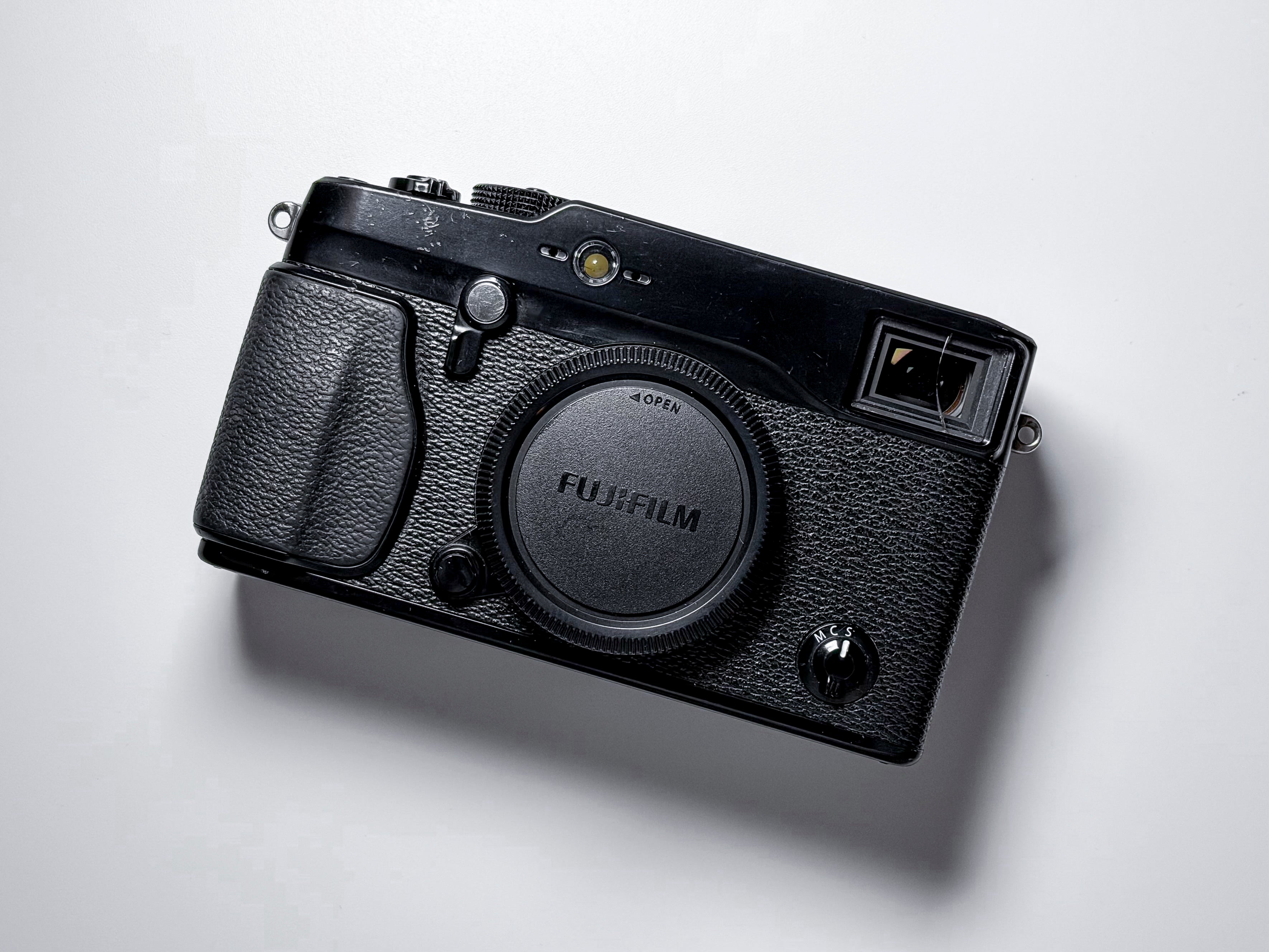 Fujifilm X-Pro1 Mirrorless APS-C Fuji - Working, Read Description Xpro 1