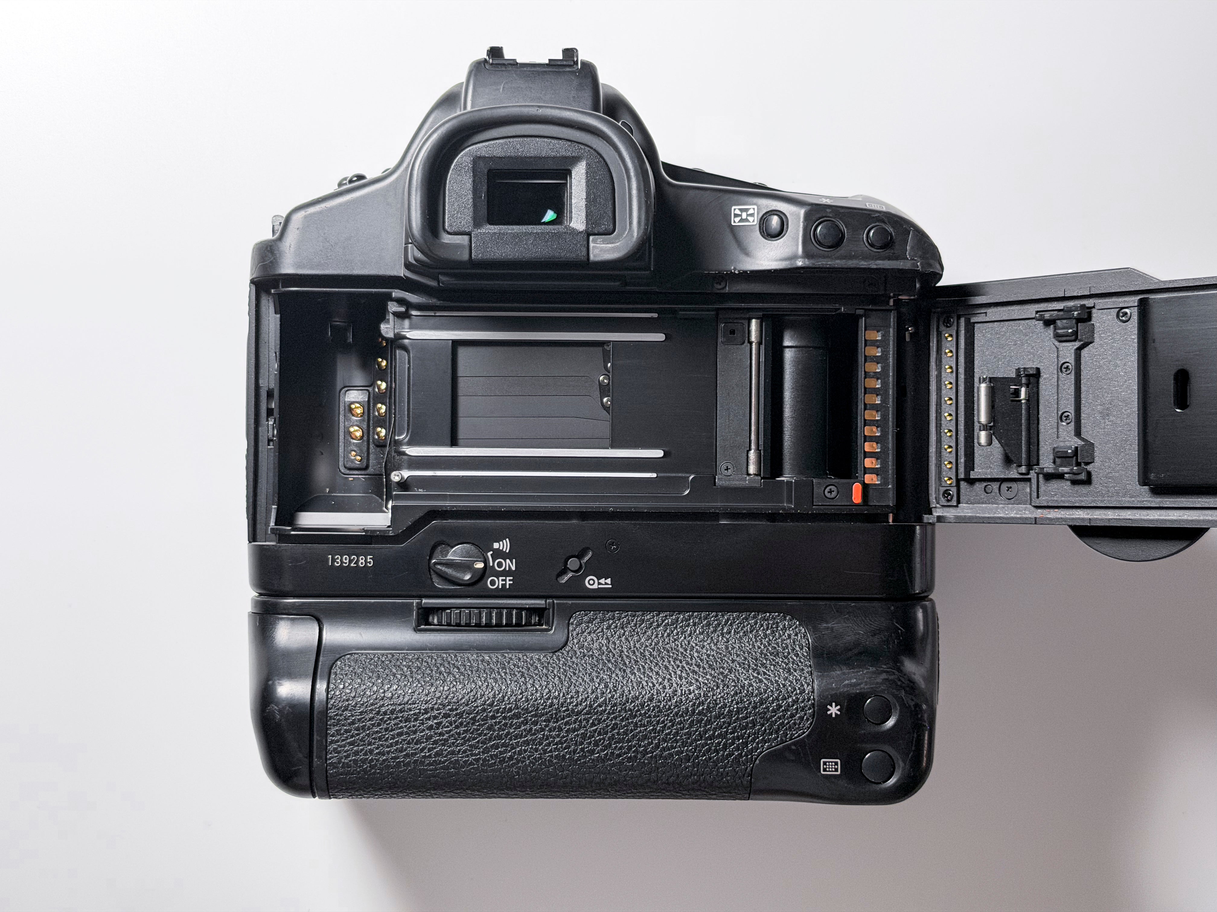 Canon EOS 1V 35mm Film SLR Body - Film Tested, Perfectly Working