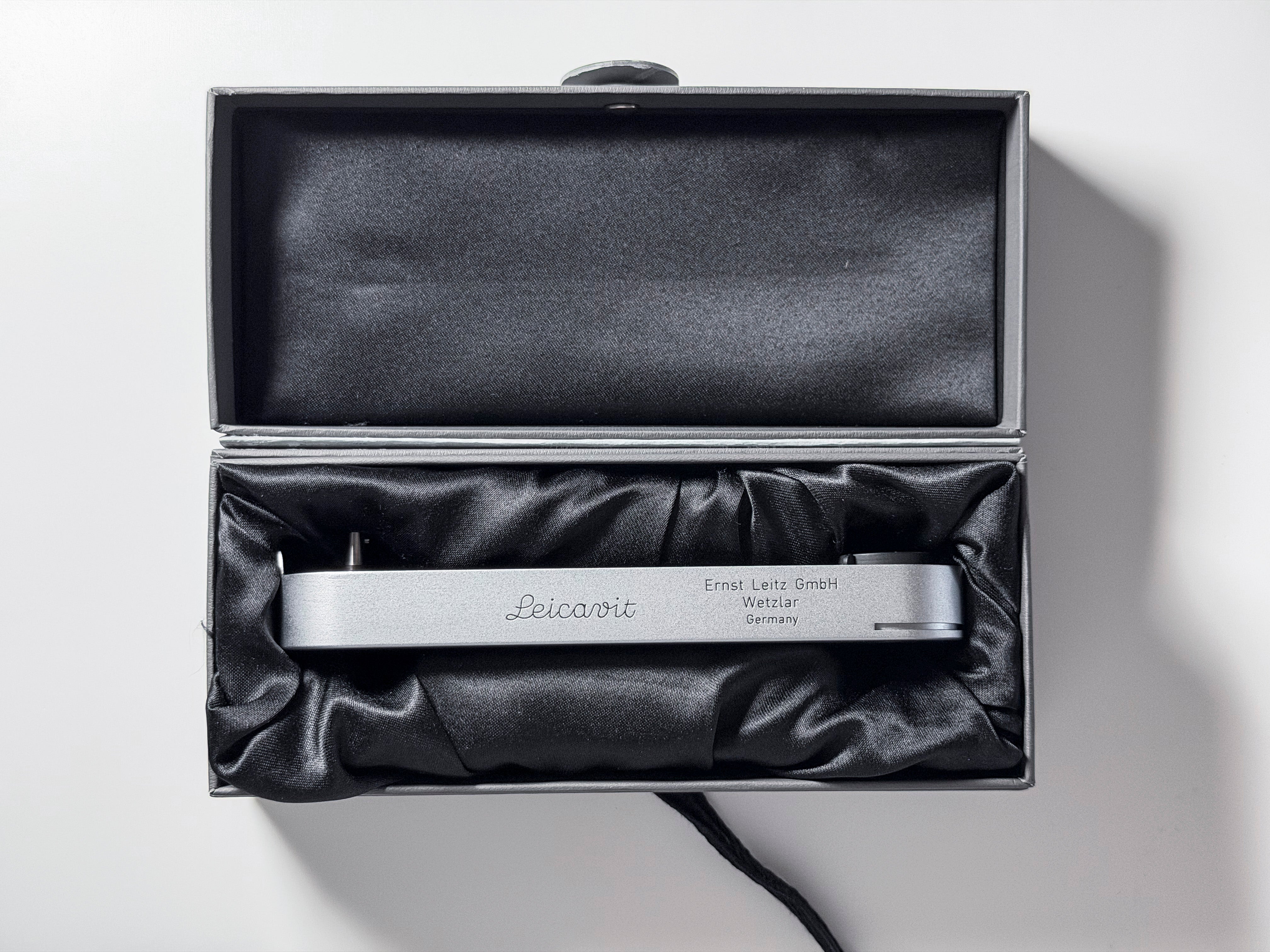 Mint! Leica Leicavit Chrome - Unused with original box