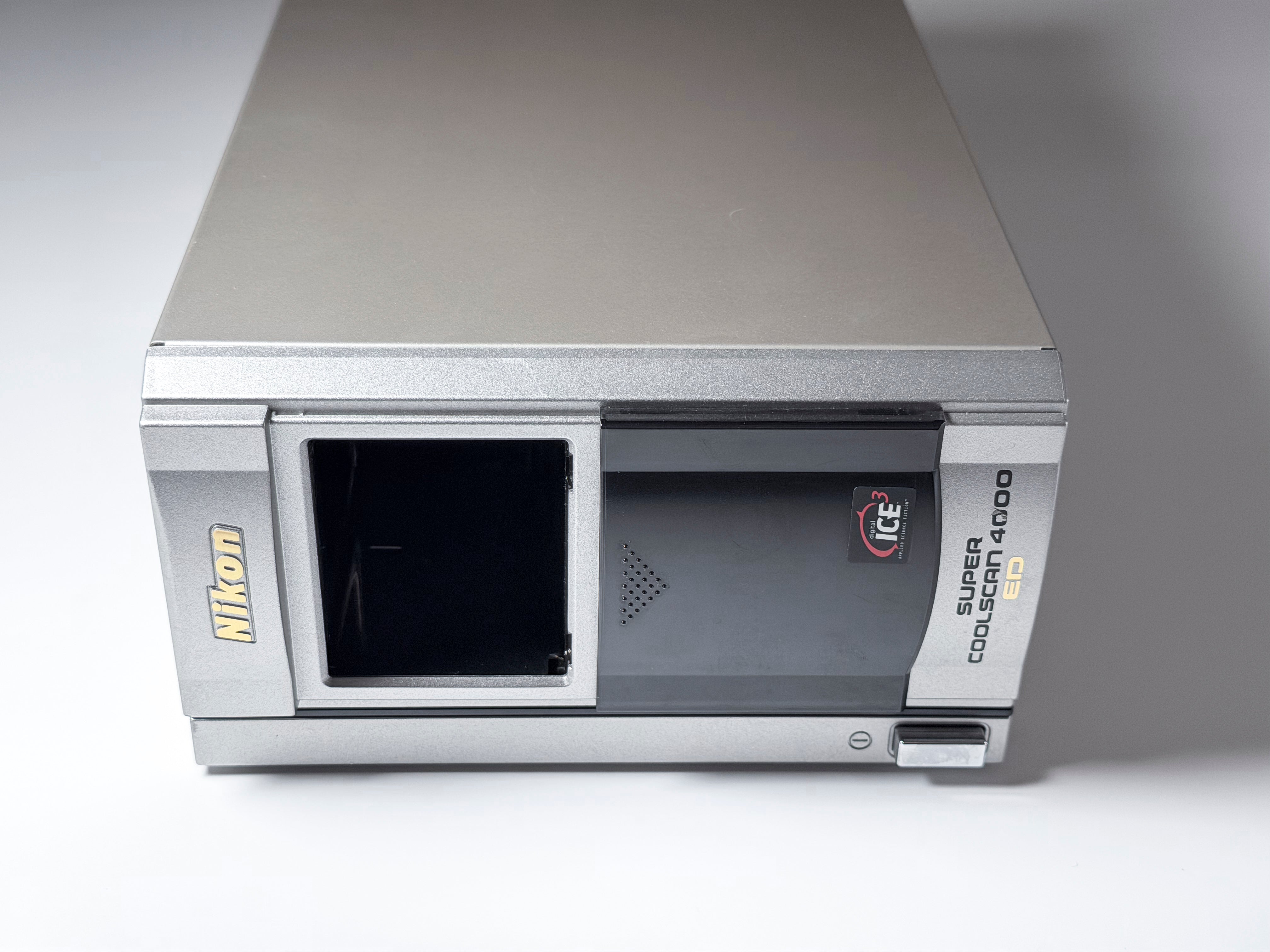 Nikon Coolscan LS-4000 ED Film Scanner  + Holders - Tested and Perfectly Working