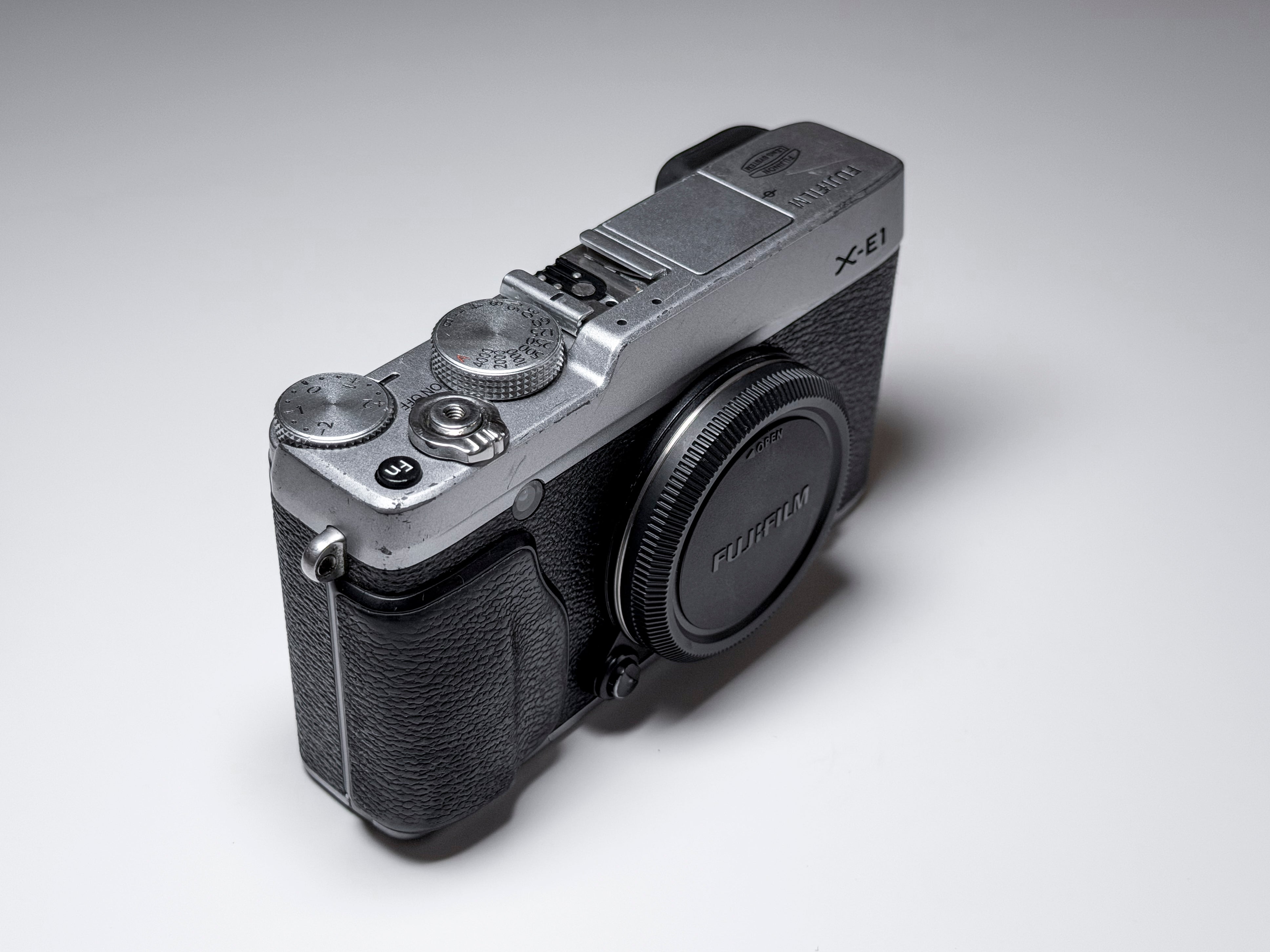 Fujifilm X-E1 Mirrorless Body 16.3 Mpx Fuji XE1 - EVF Not working, same as X-M1