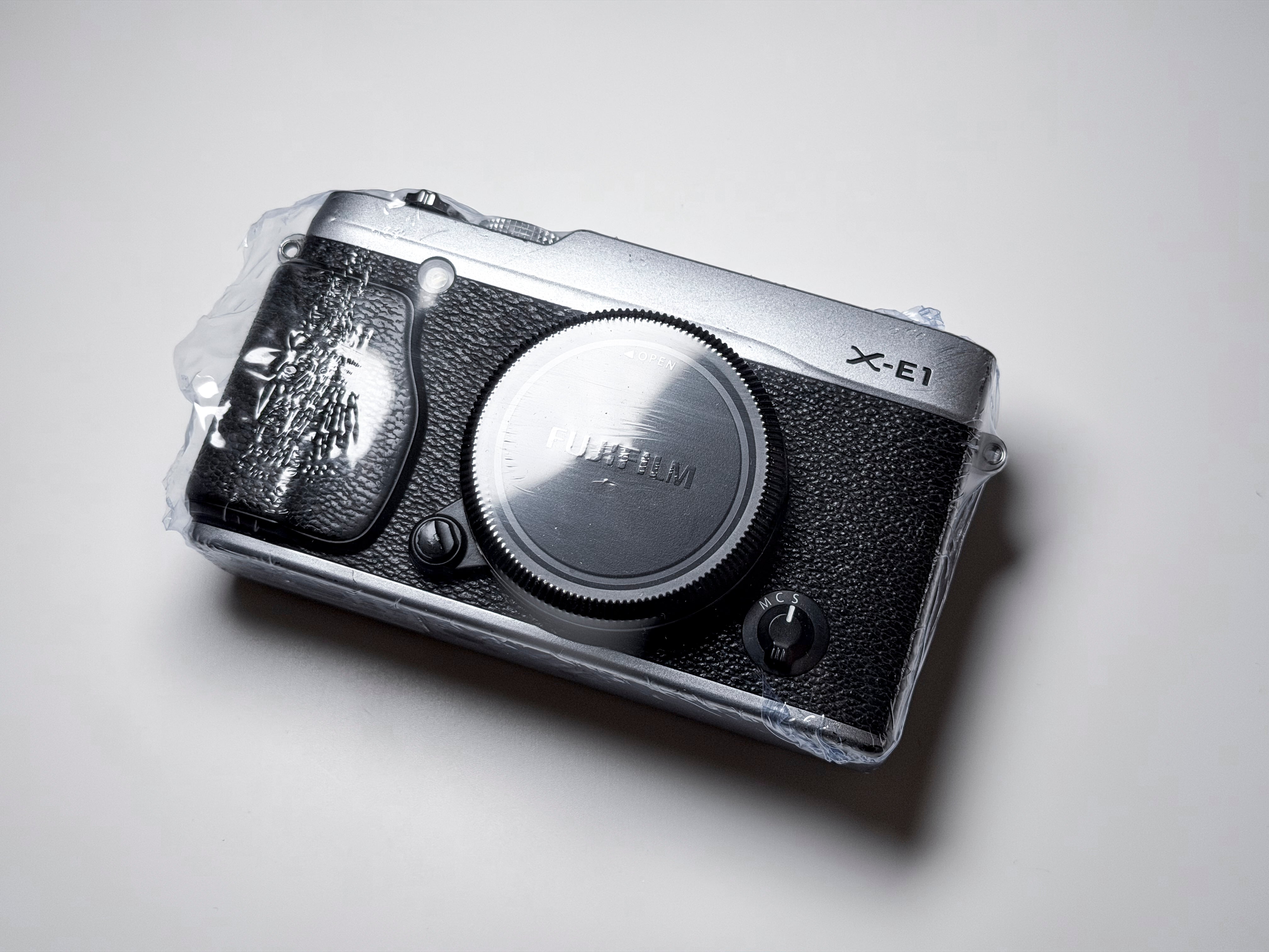 Fujifilm X-E1 Mirrorless Body 16.3 Mpx Fuji XE1 - EVF Not working, same as X-M1