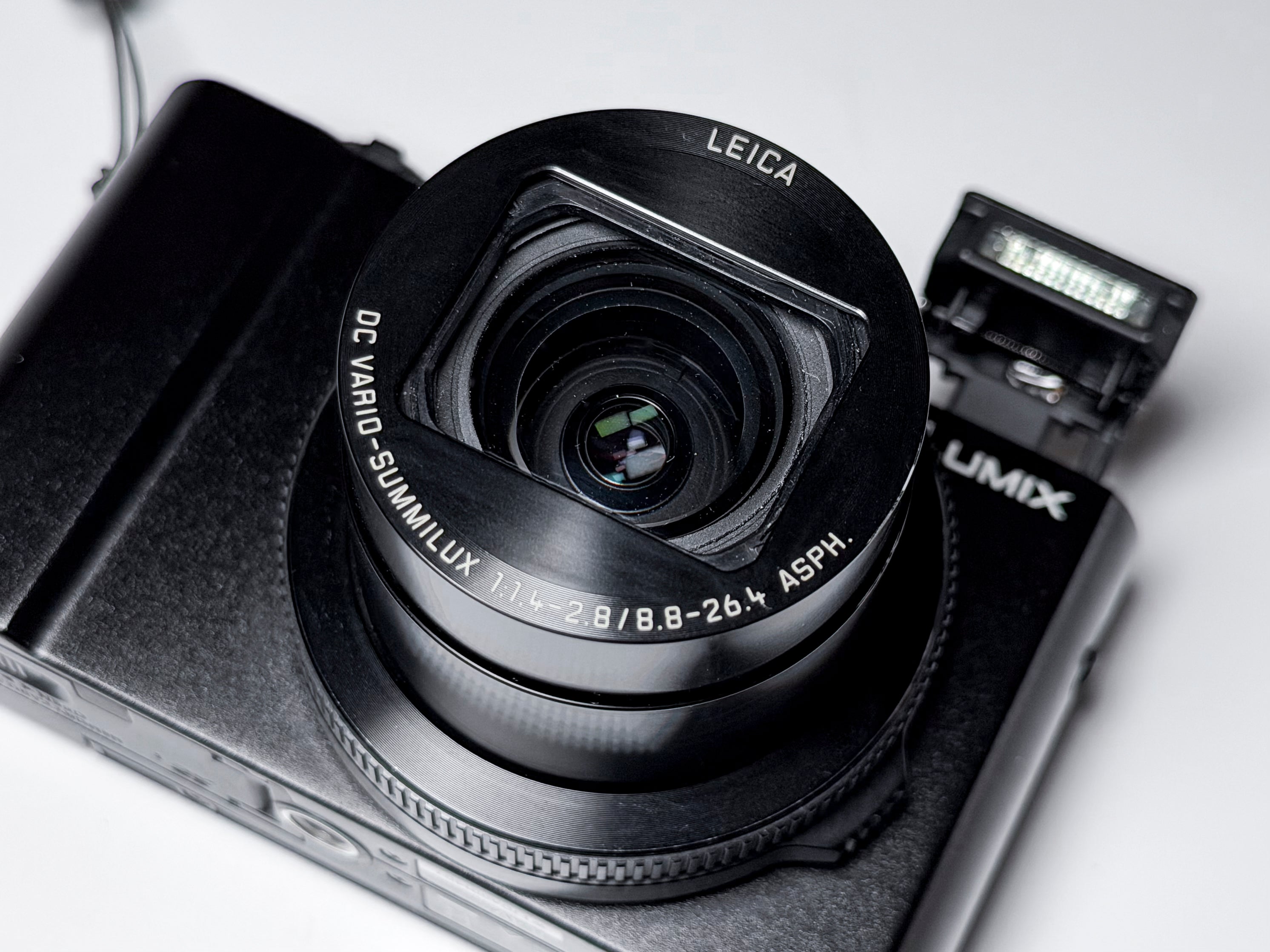 Panasonic Lumix LX15 LX10 with Leica Summilux 4K - Warranty, Excellent Condition