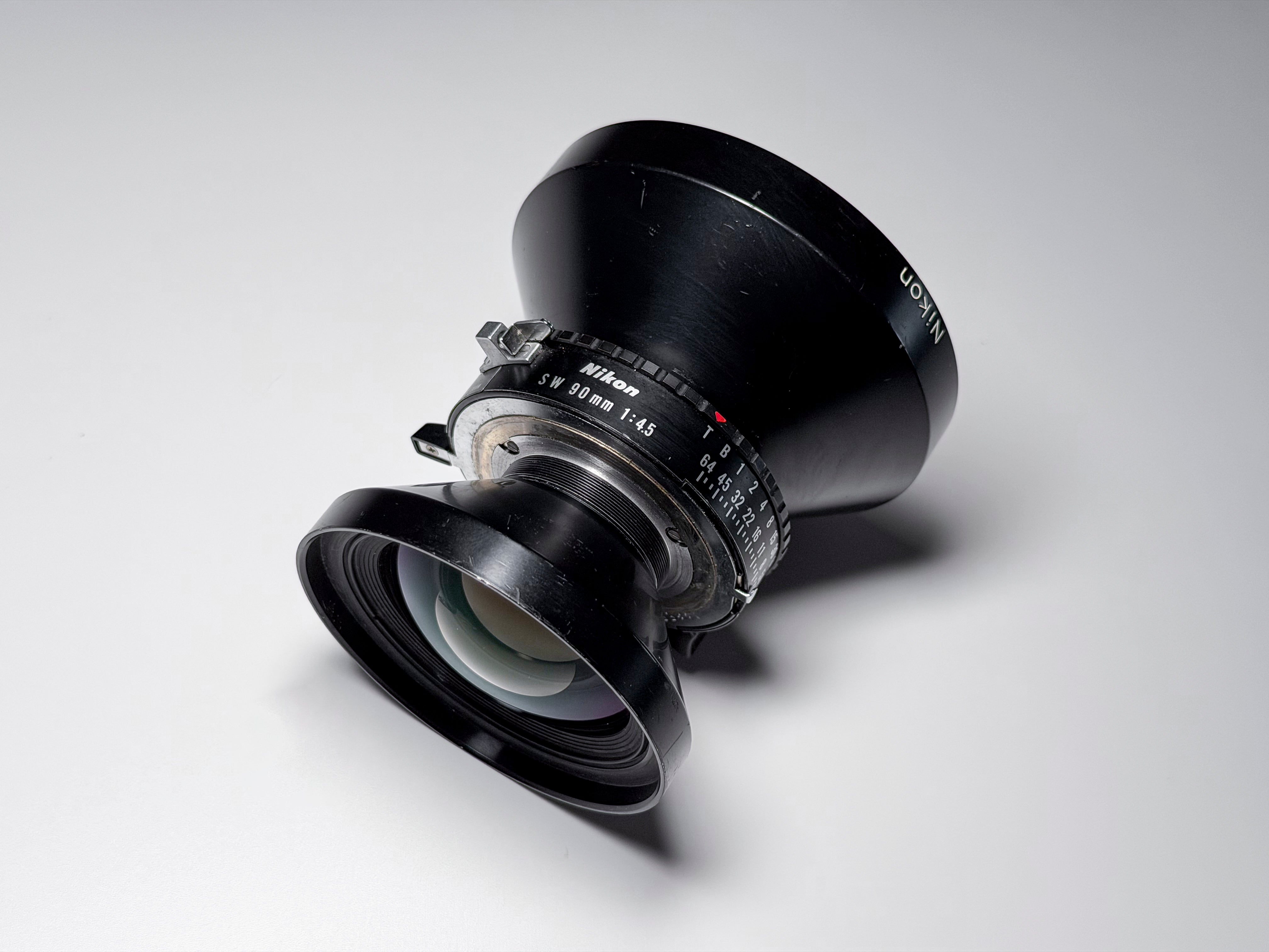 Nikon Nikkor-SW 90mm f/4.5 Large Format Lens with Shutter