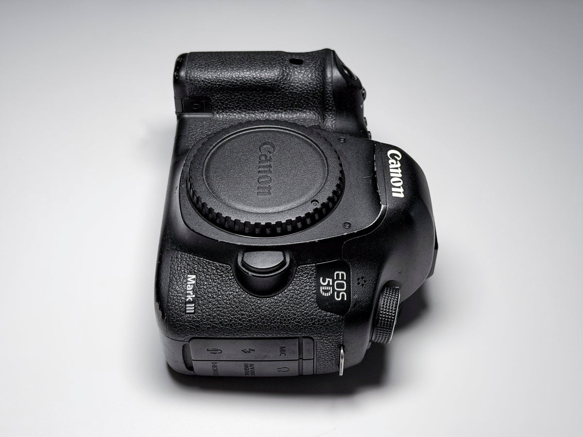 Canon 5D Mark III 3 EOS DSLR Full Frame - 1 Year Warranty, Perfectly Working