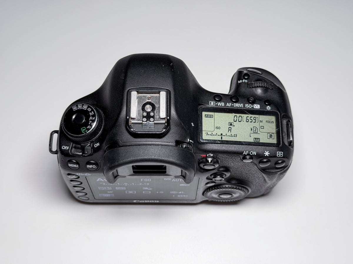 Canon 5D Mark III 3 EOS DSLR Full Frame - 1 Year Warranty, Perfectly Working