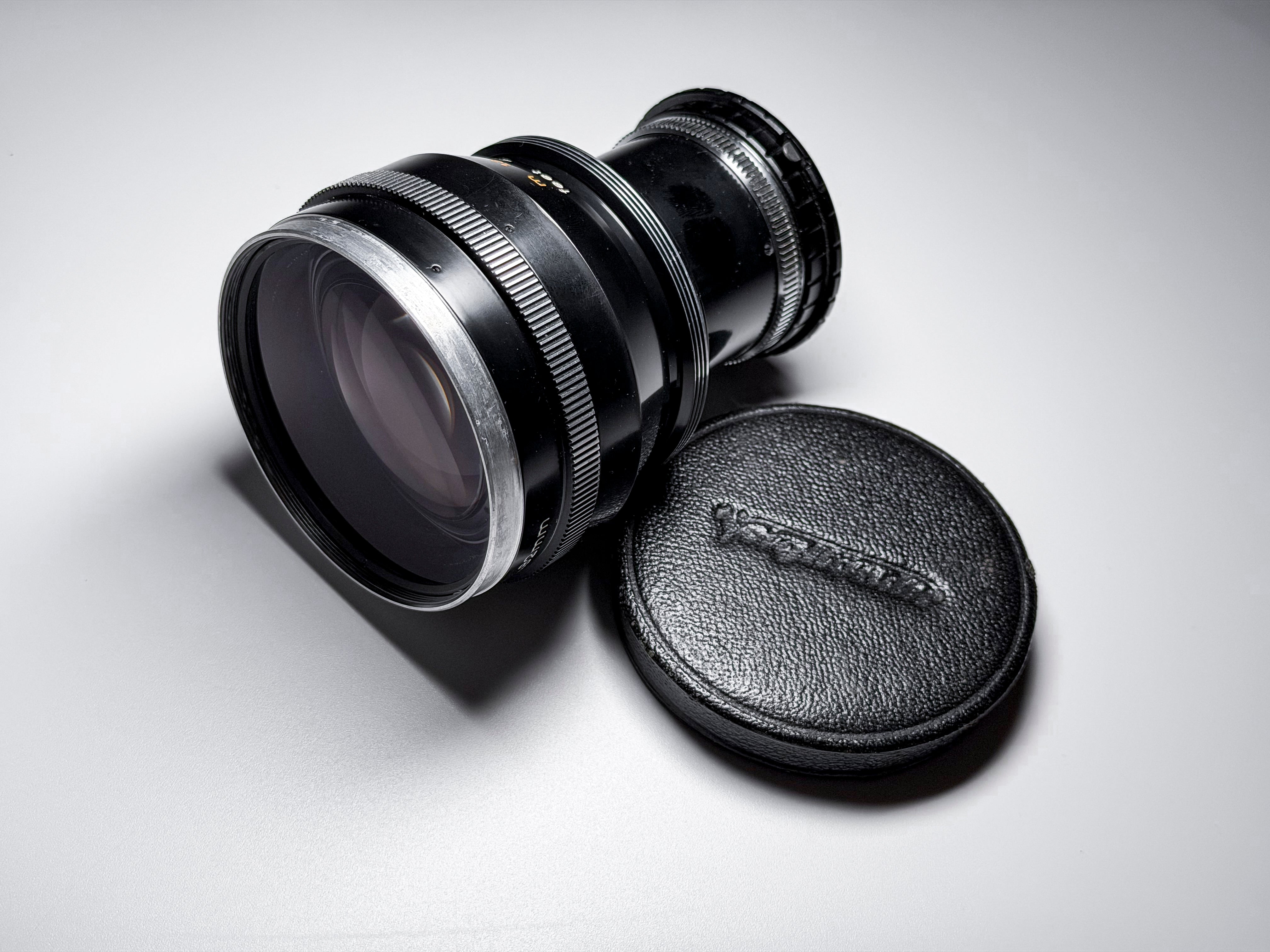 Voigtlander Zoomar 36-82mm f/2.8 DKL + Canon EF Adapter - Excellent