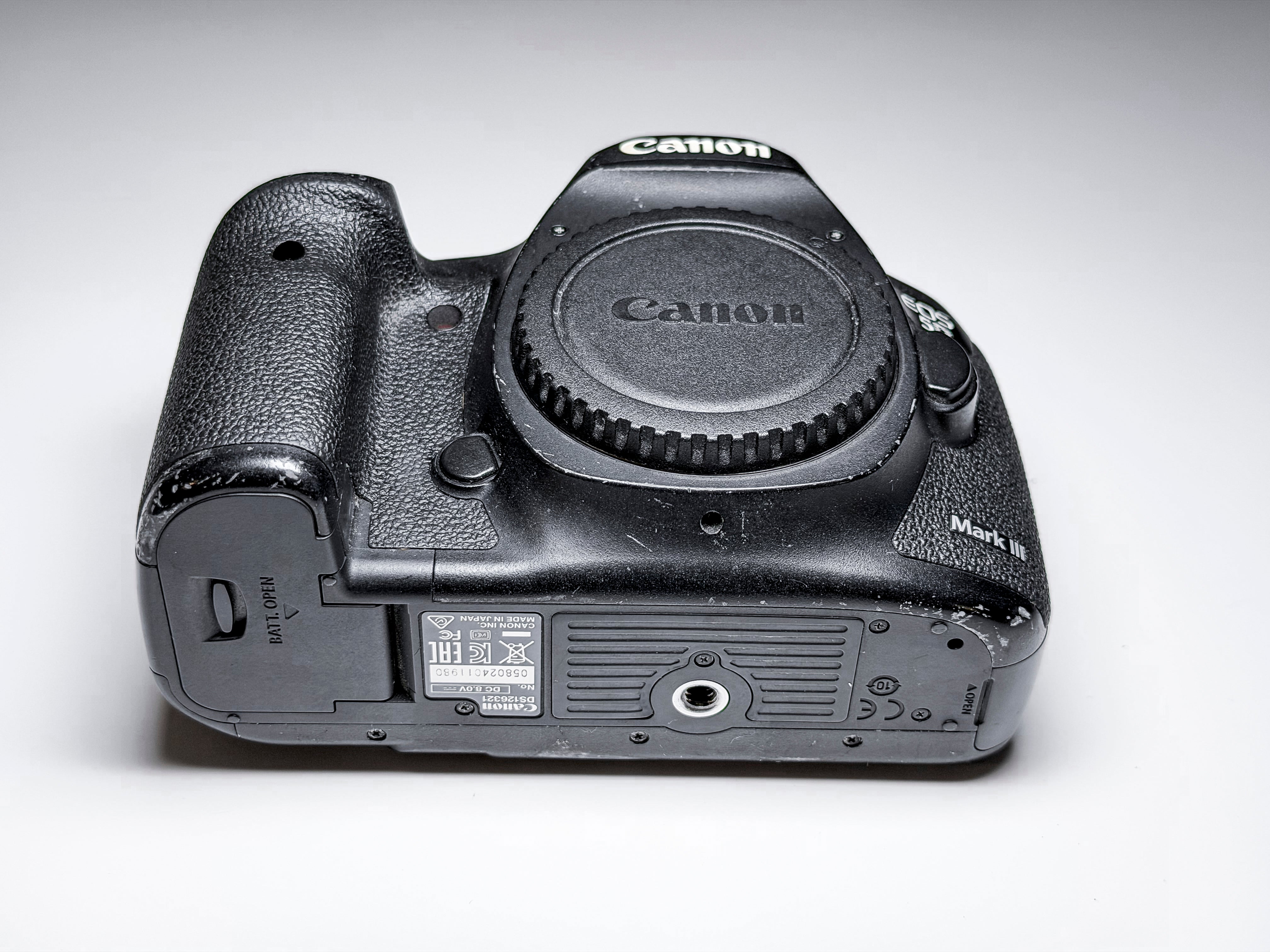 Canon EOS 5D Mark III 3 Full Frame Reflex DSLR - 1 Year Warranty, Excellent