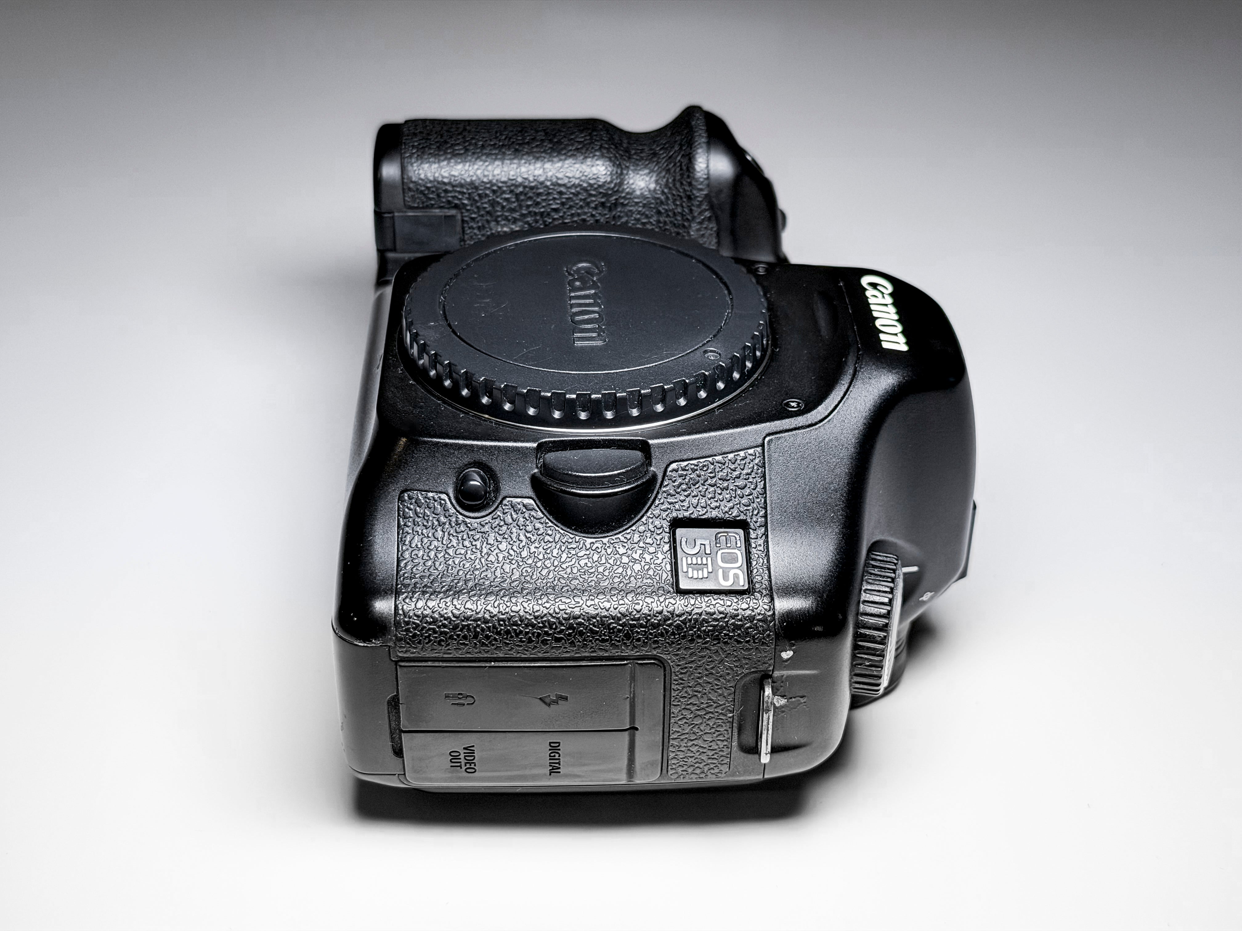 Canon EOS 5D (Old) Full Frame DSLR Excellent Condition - 1 Year Warranty