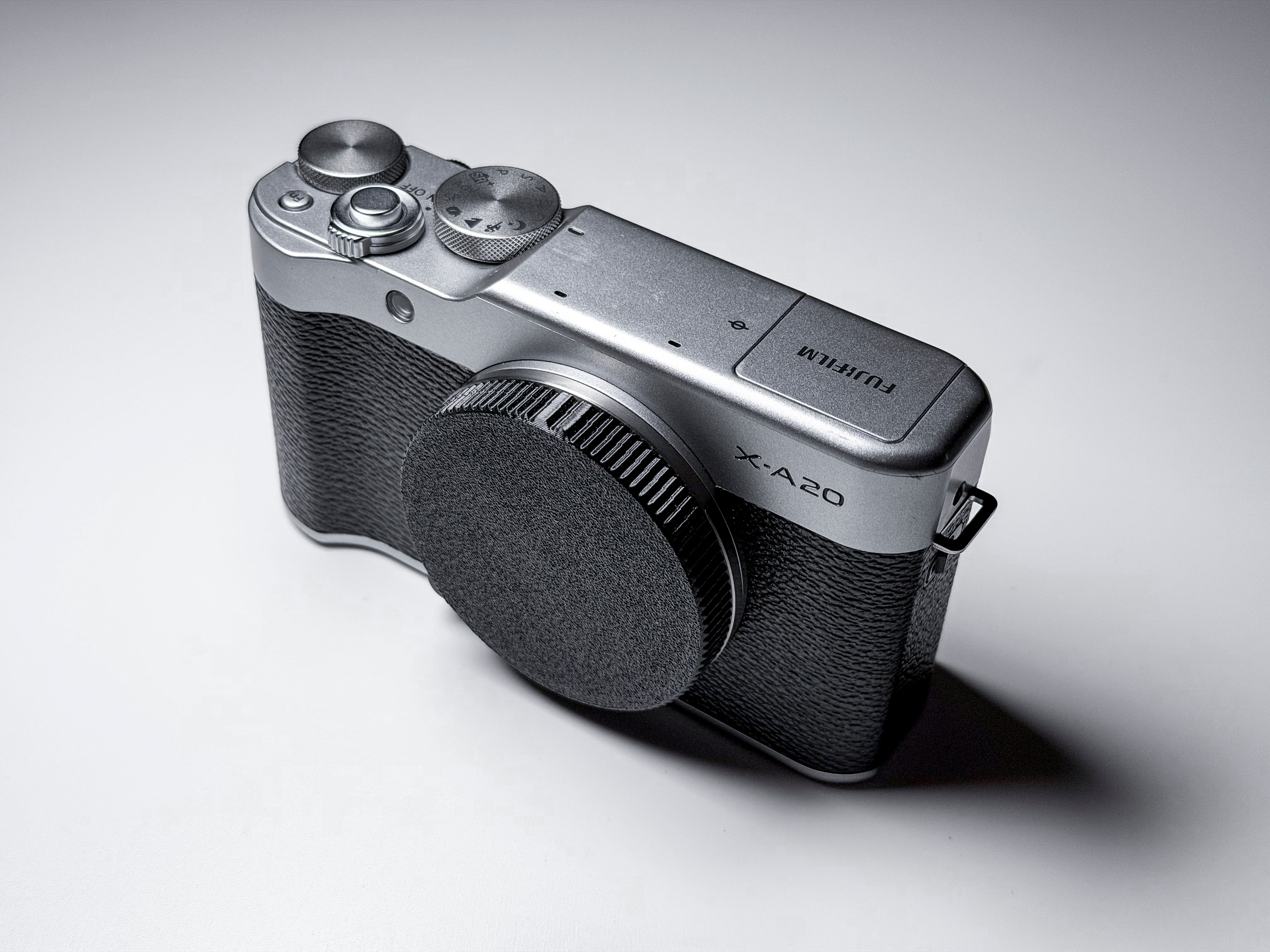 Fujifilm X-A20 APS-C Mirrorless + PZ 15-45mm - 1 Year Warranty Fuji XA20