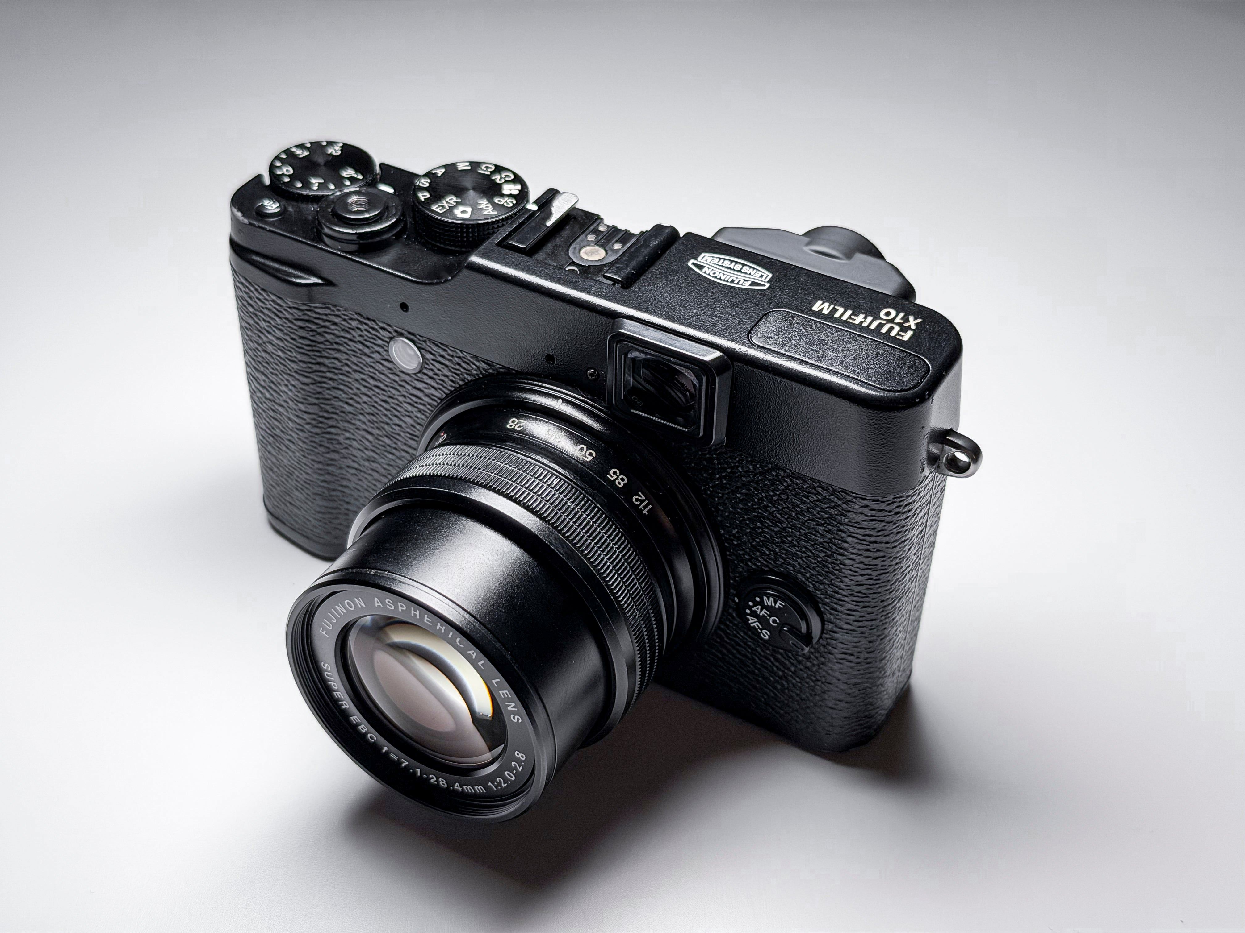 Fujifilm X10 Compact Camera Zoom Optical Viewfinder - 1 Year Warranty Fuji X-10