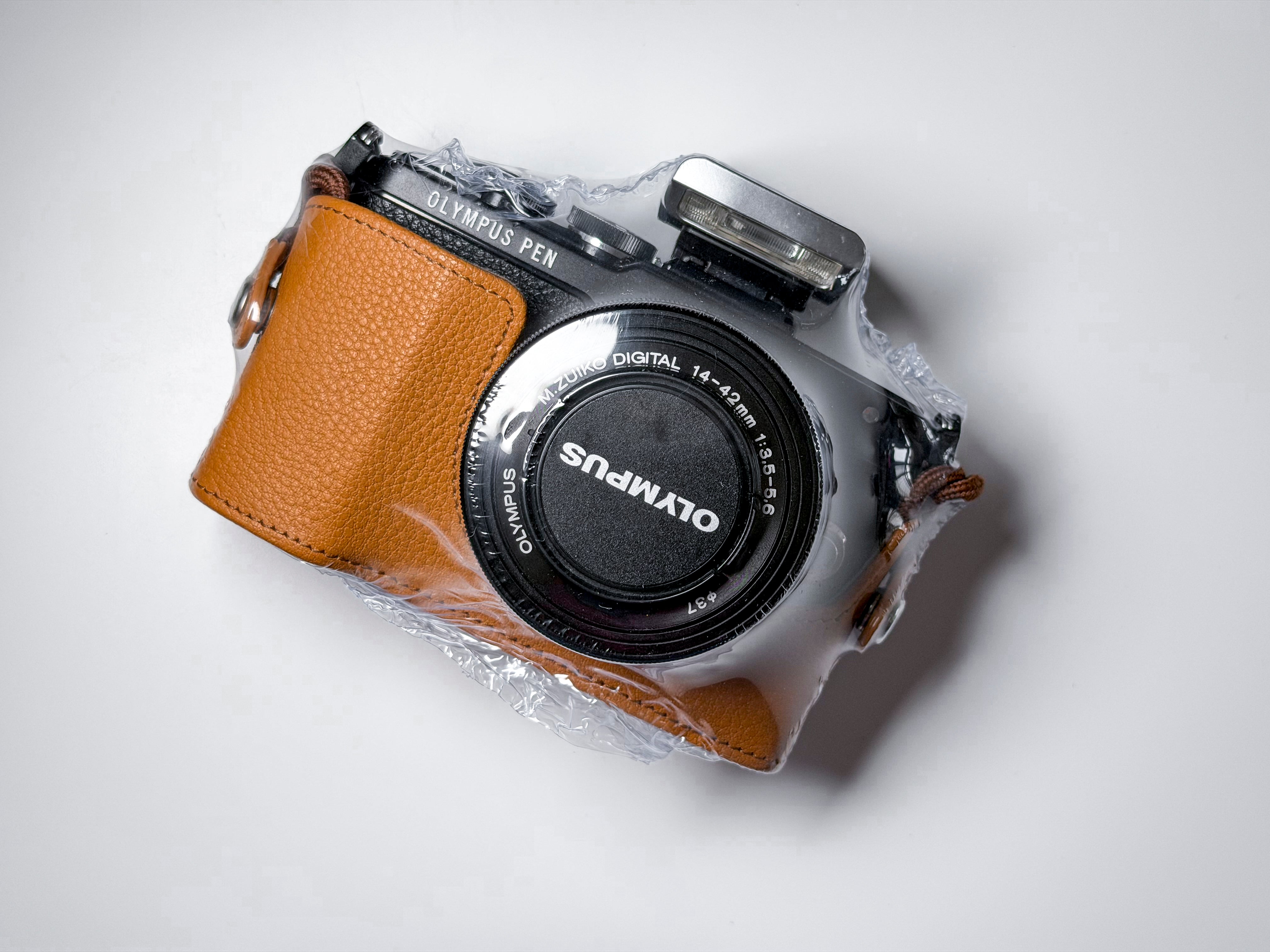 Olympus E-PL7 + 14-42mm Pancake Zuiko M43 - 1 Year Warranty, Excellent EPL7
