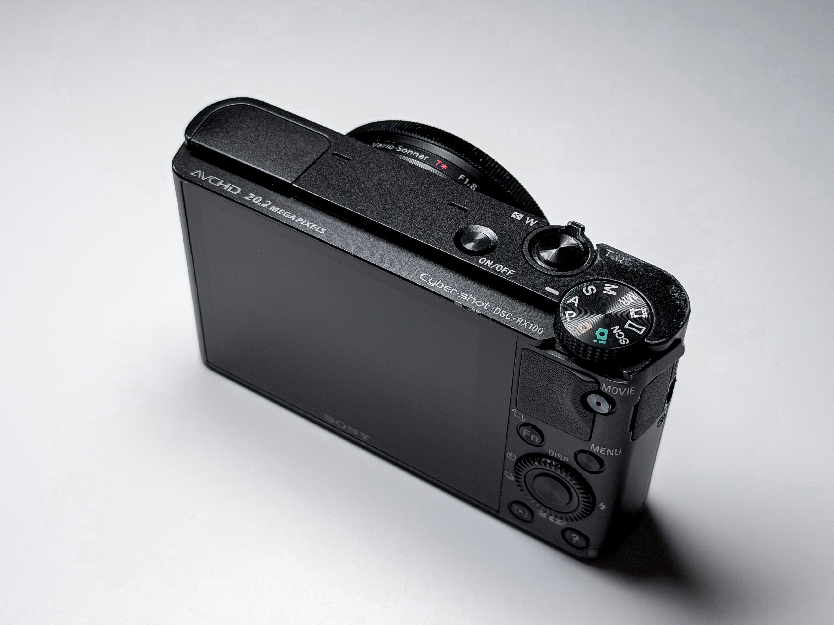 Sony RX100 Cyber-shot Digital Camera 20.2 Mpx - 1 Year Warranty RX 100 RX-100