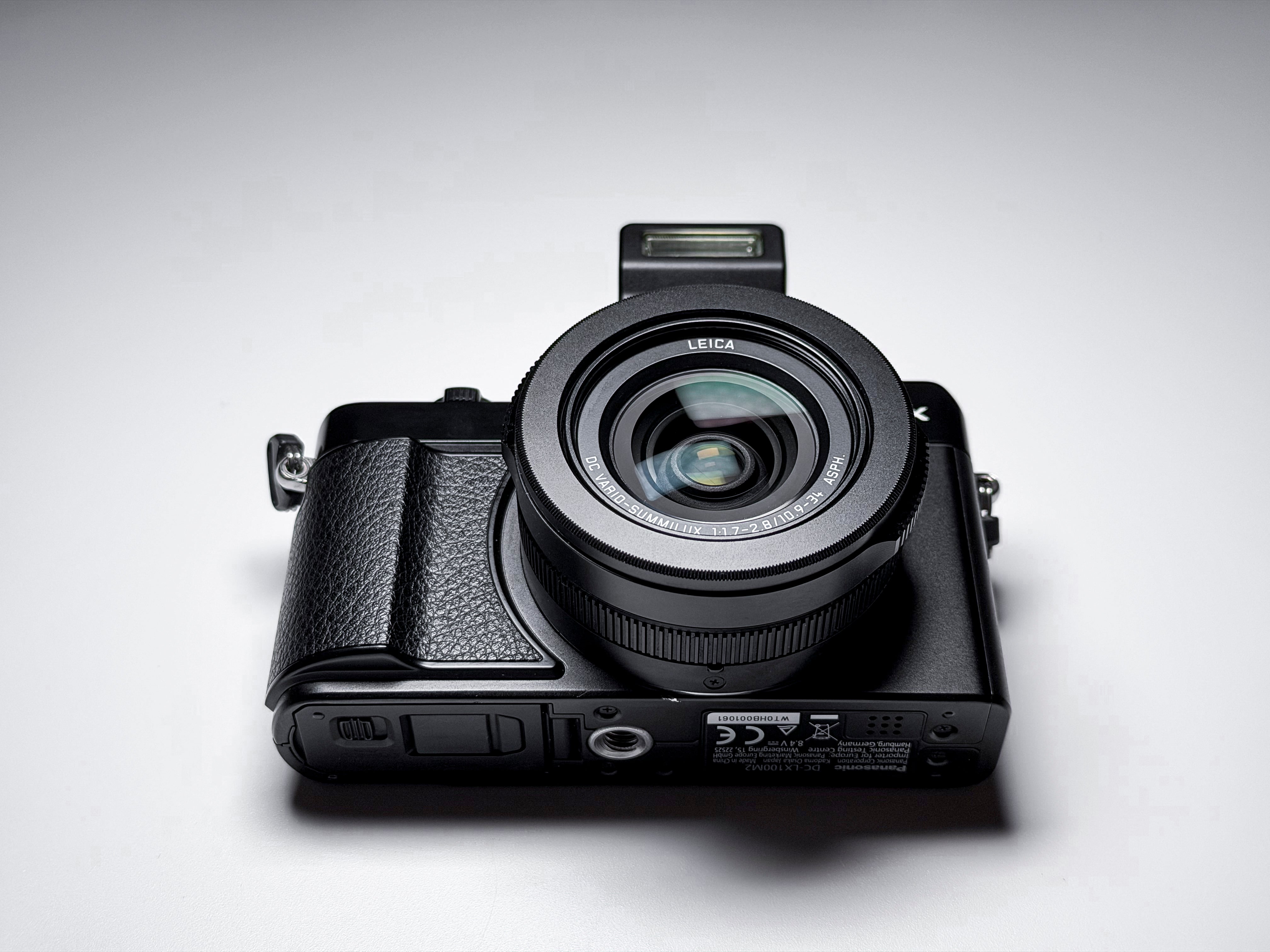 Panasonic Lumix LX100 II Leica Lens MFT Sensor - Near Mint, 1 Year Warranty,