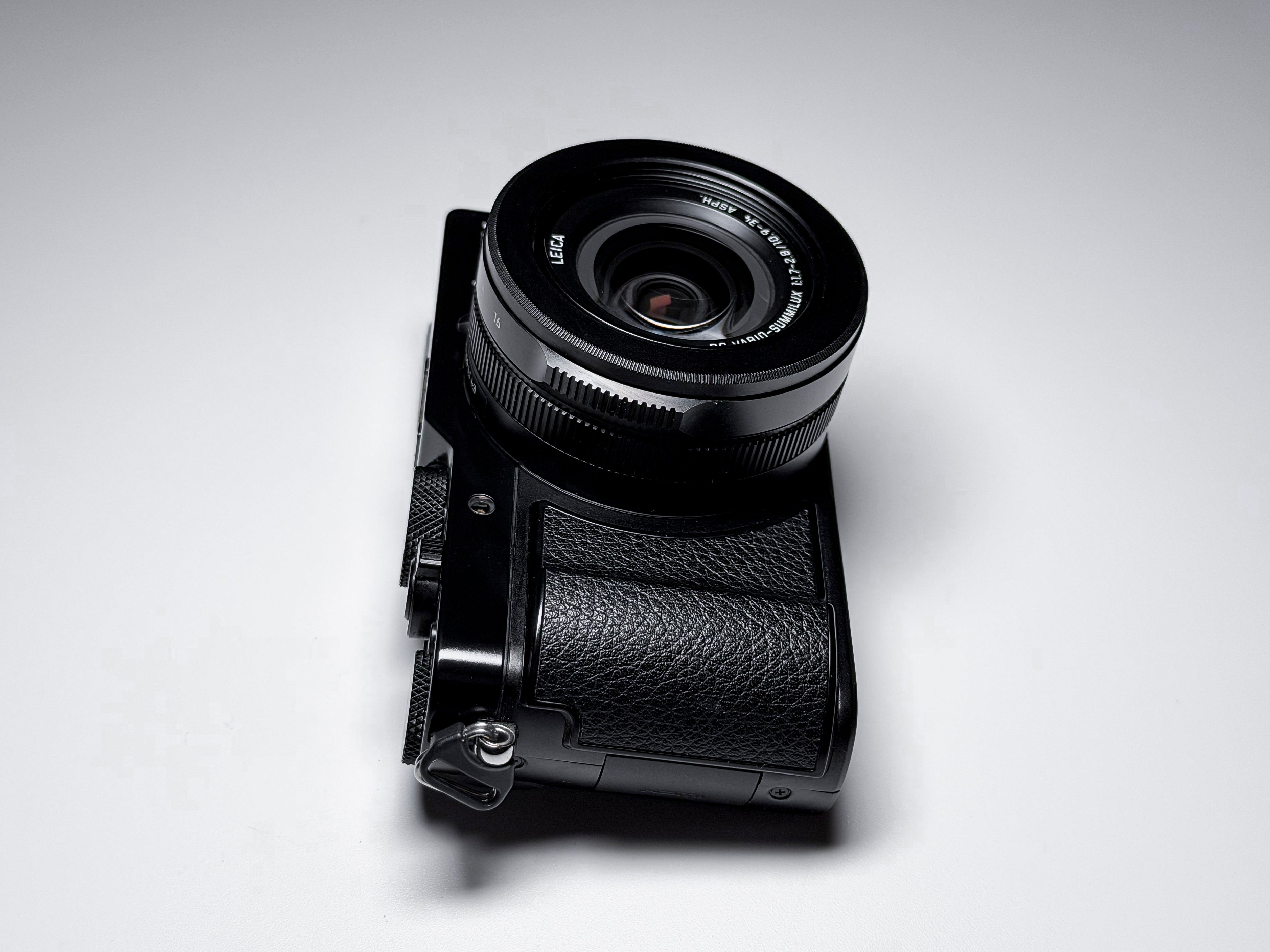 Panasonic Lumix LX100 II Leica Lens MFT Sensor - Near Mint, 1 Year Warranty,