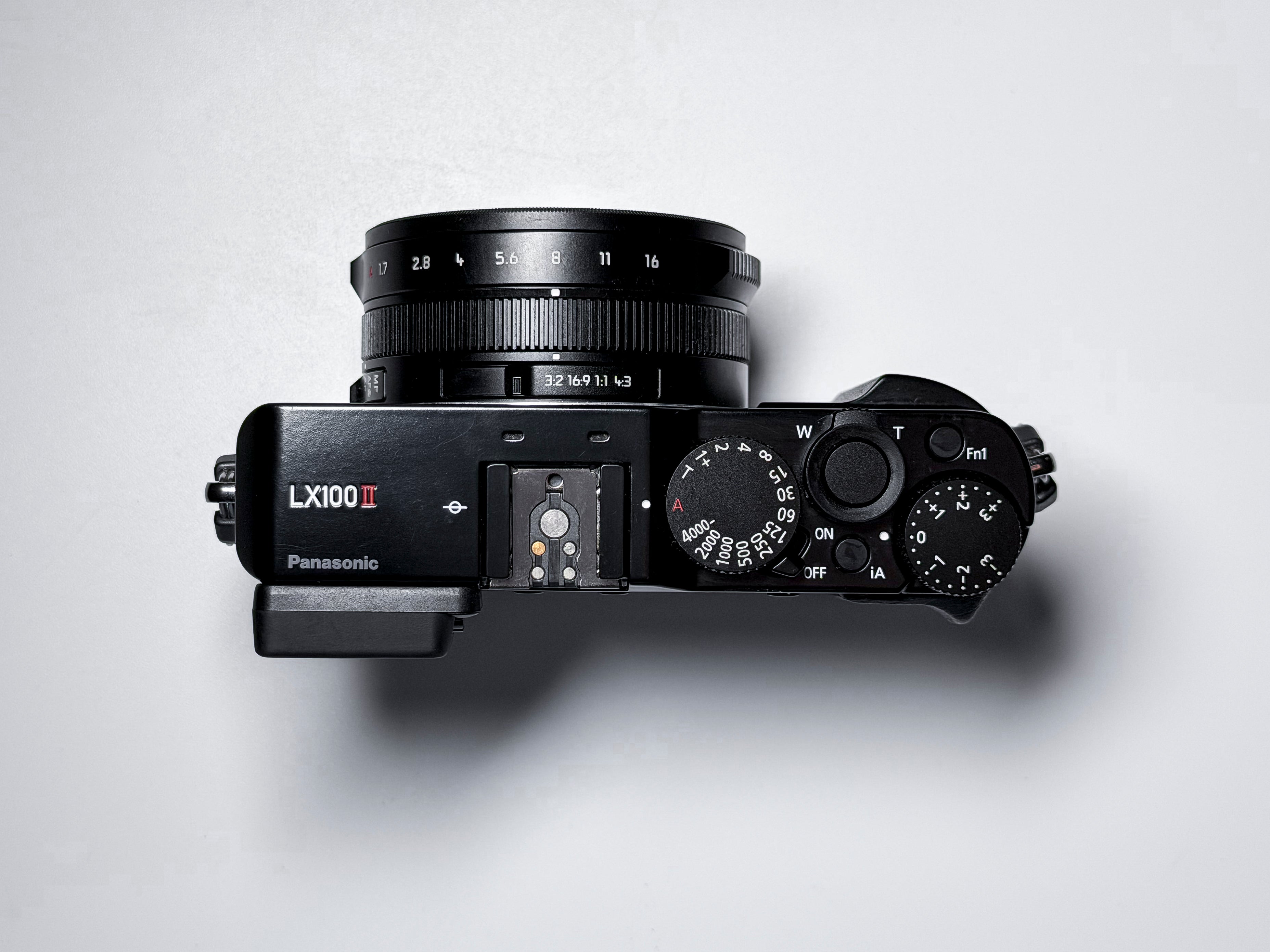 Panasonic Lumix LX100 II Leica Lens MFT Sensor - Near Mint, 1 Year Warranty,