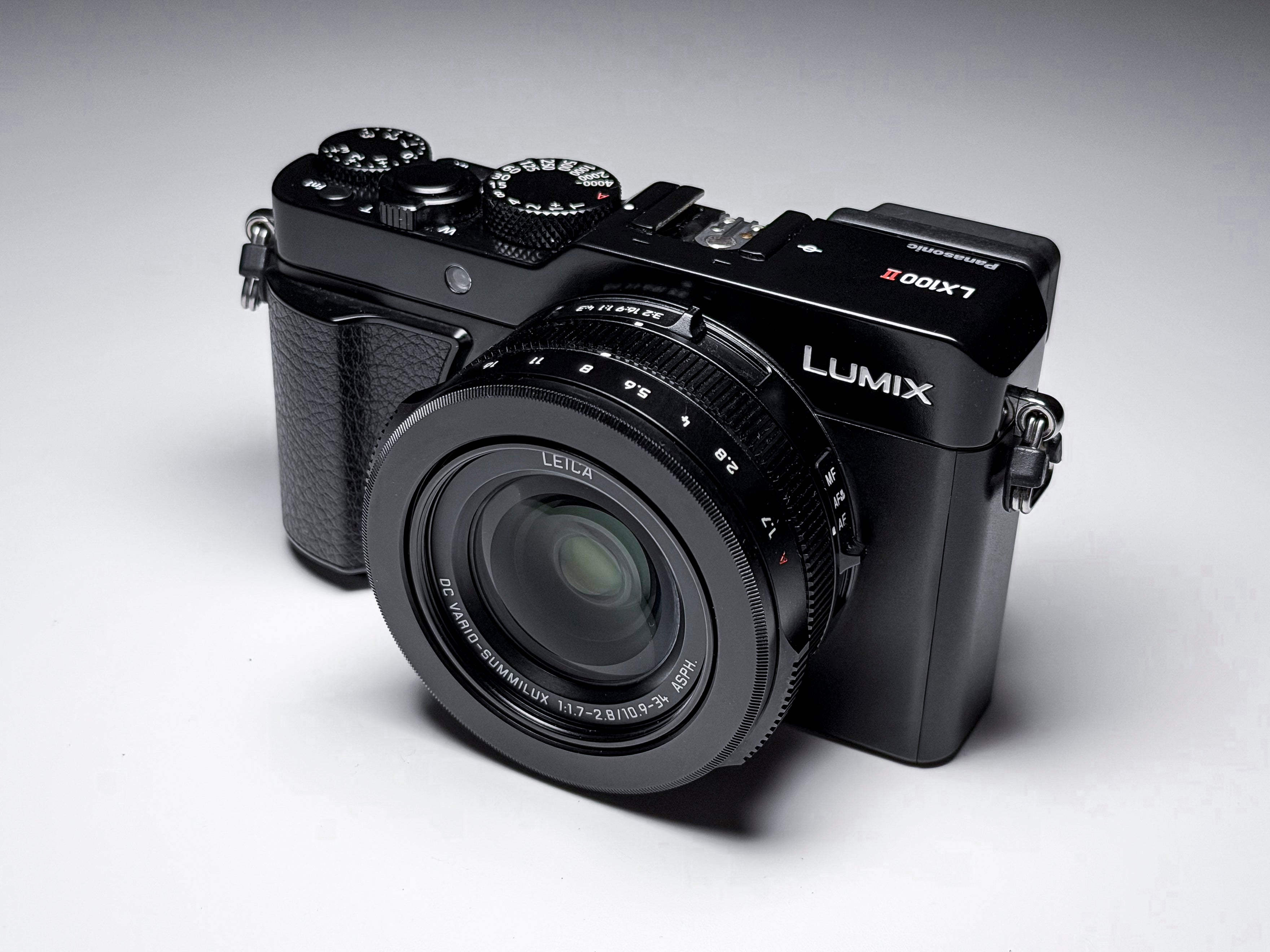 Panasonic Lumix LX100 II Leica Lens MFT Sensor - Near Mint, 1 Year Warranty,