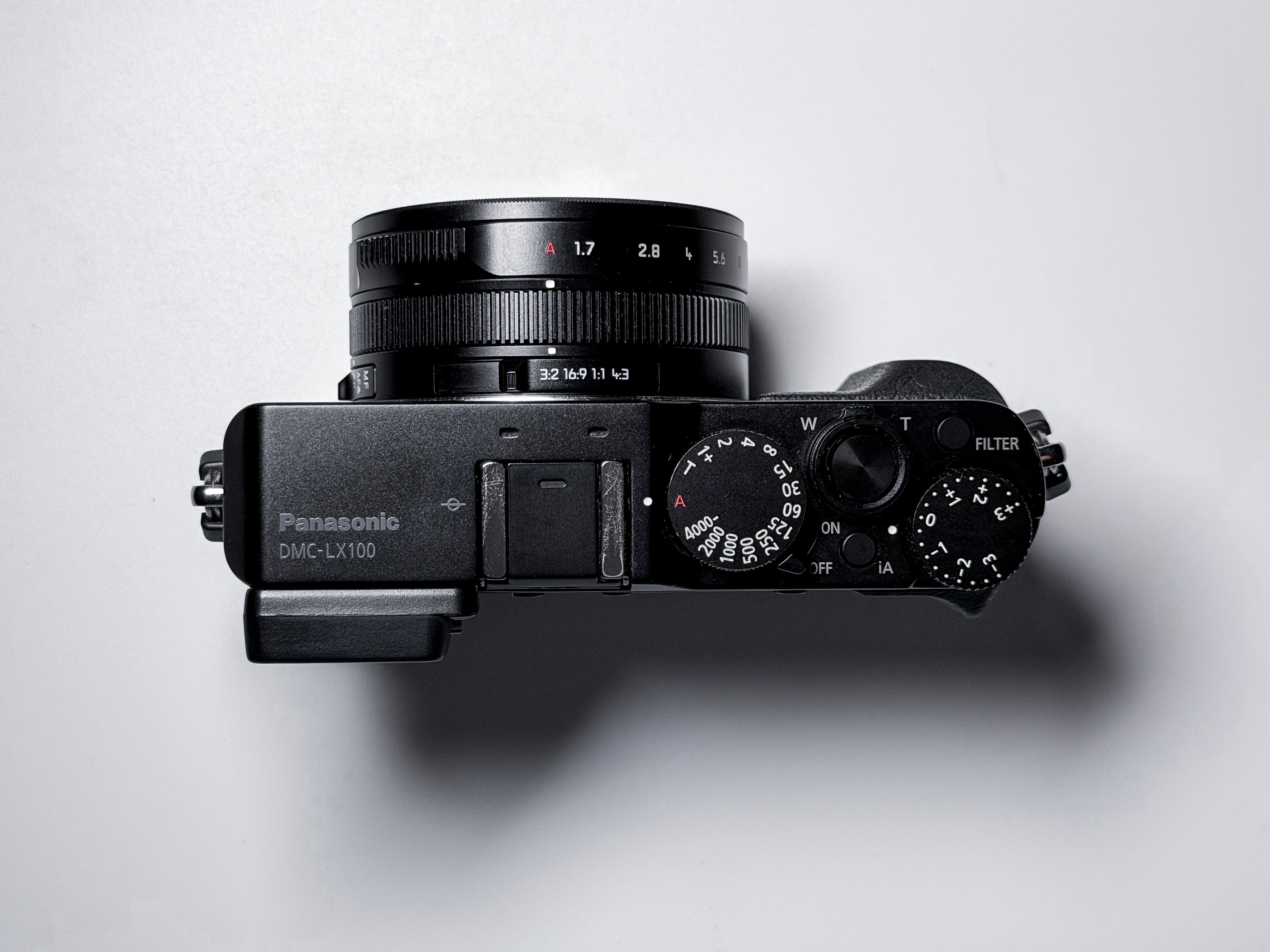 Panasonic Lumix LX100 Leica Lens - 1 Year Warranty, Excellent