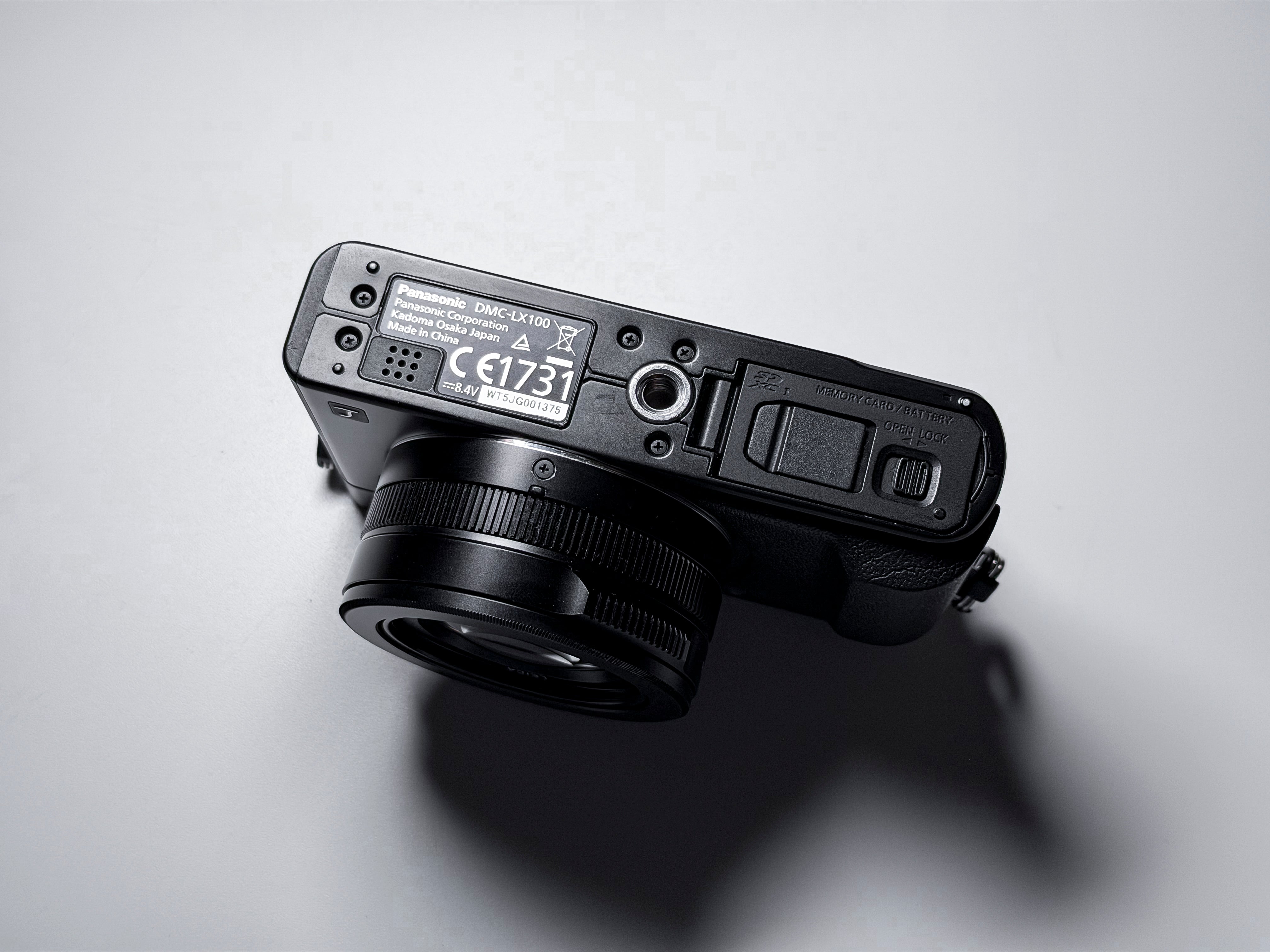 Panasonic Lumix LX100 Leica Lens - 1 Year Warranty, Excellent