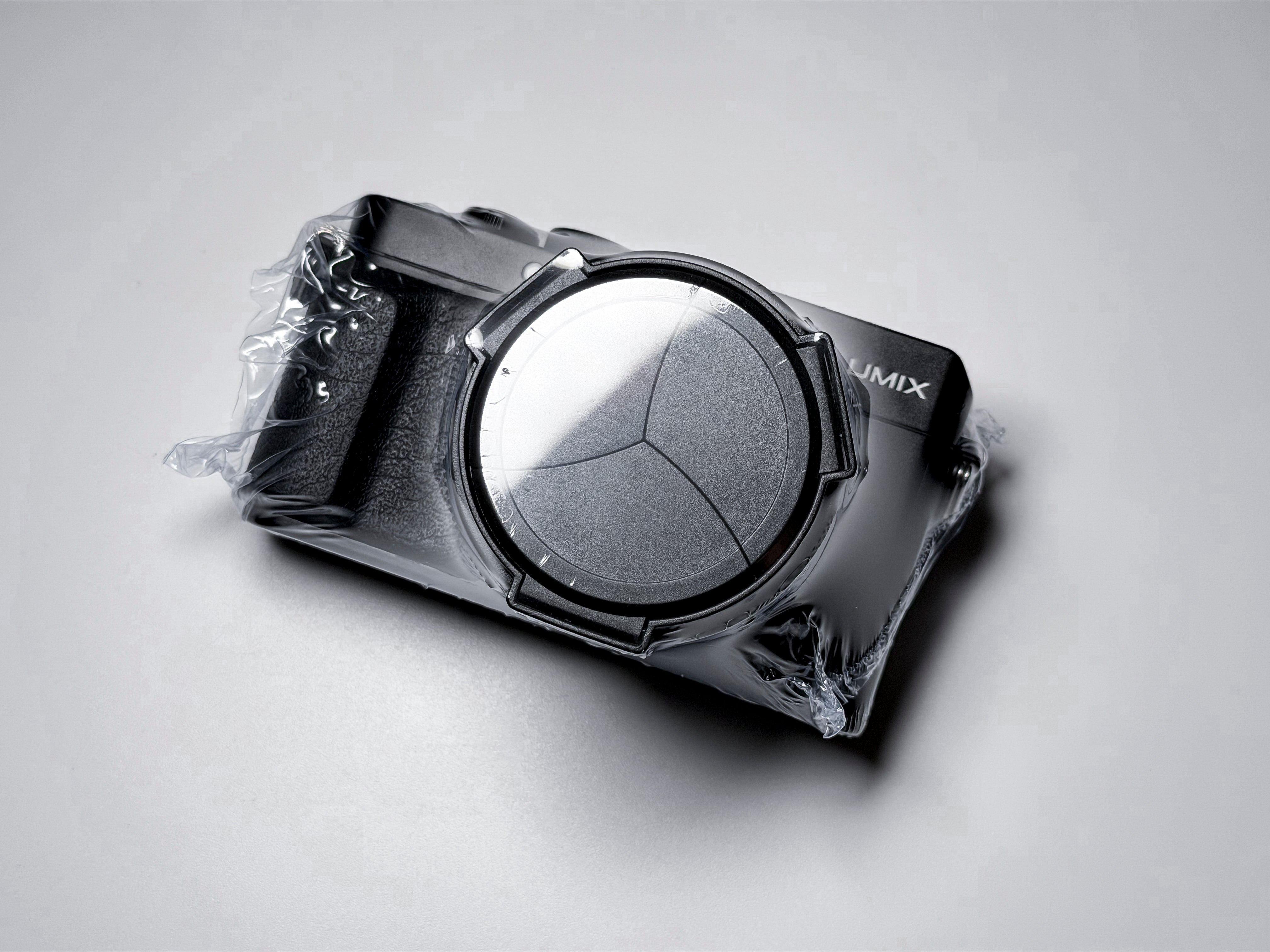 Panasonic Lumix LX100 Leica Lens - 1 Year Warranty, Excellent