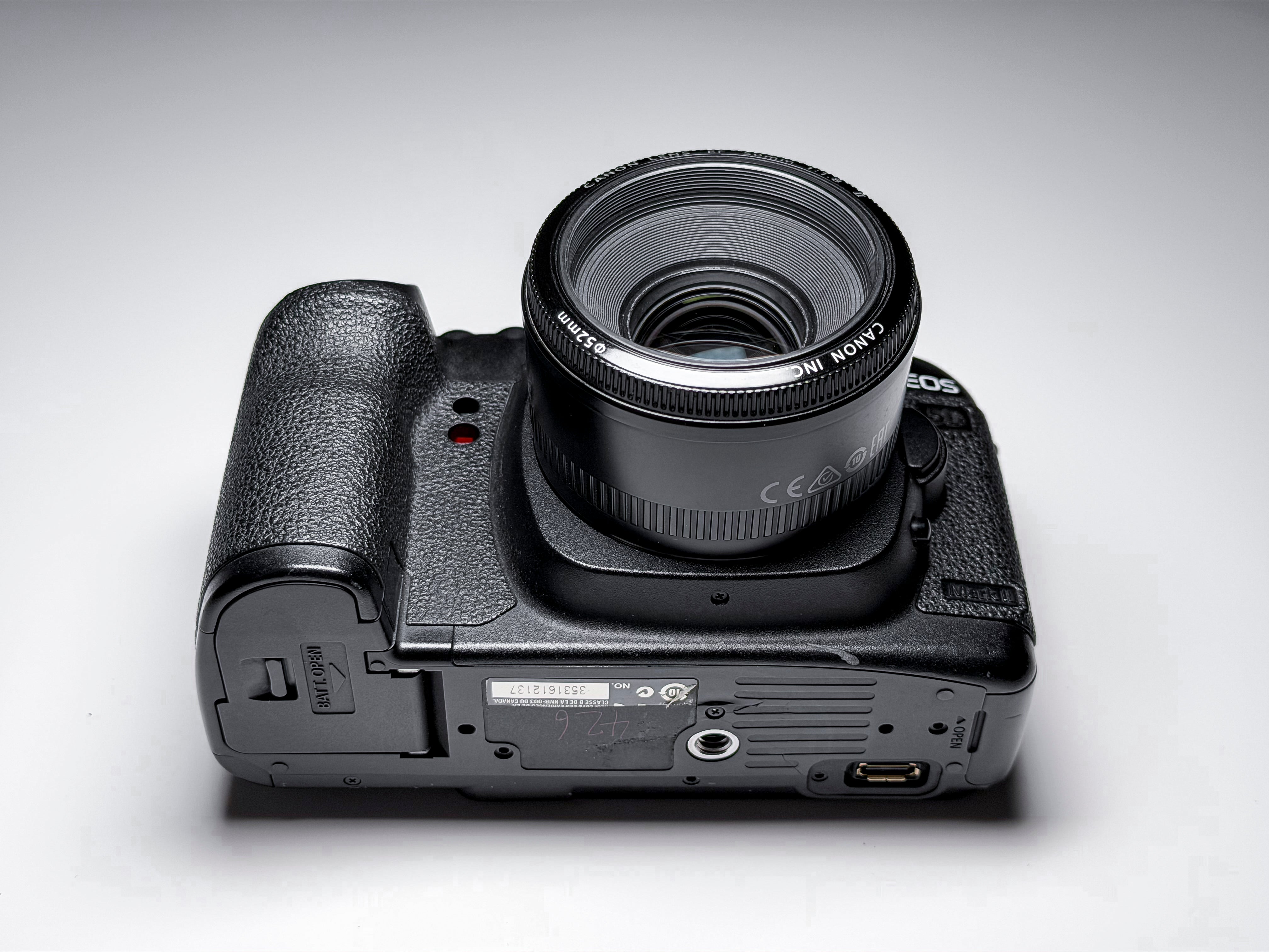 Canon 5D Mark II + 50mm f/1.8 EOS DSLR Full Frame - 1 Year Warranty, Excellent