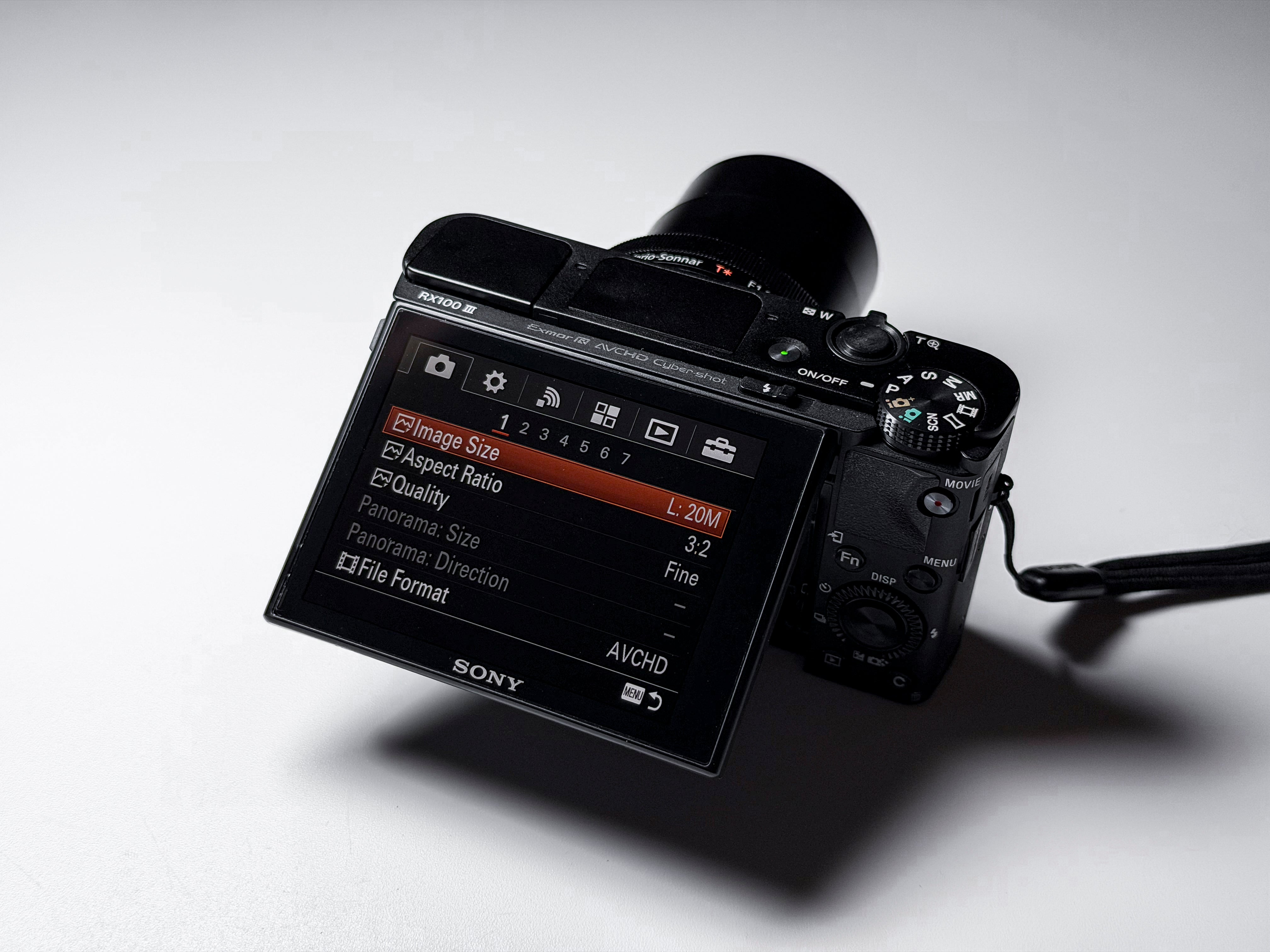 Sony RX100 III Mark 3 Cyber-shot 20,1 Mpx -  1 Year Warranty Excellent RX 100 M3