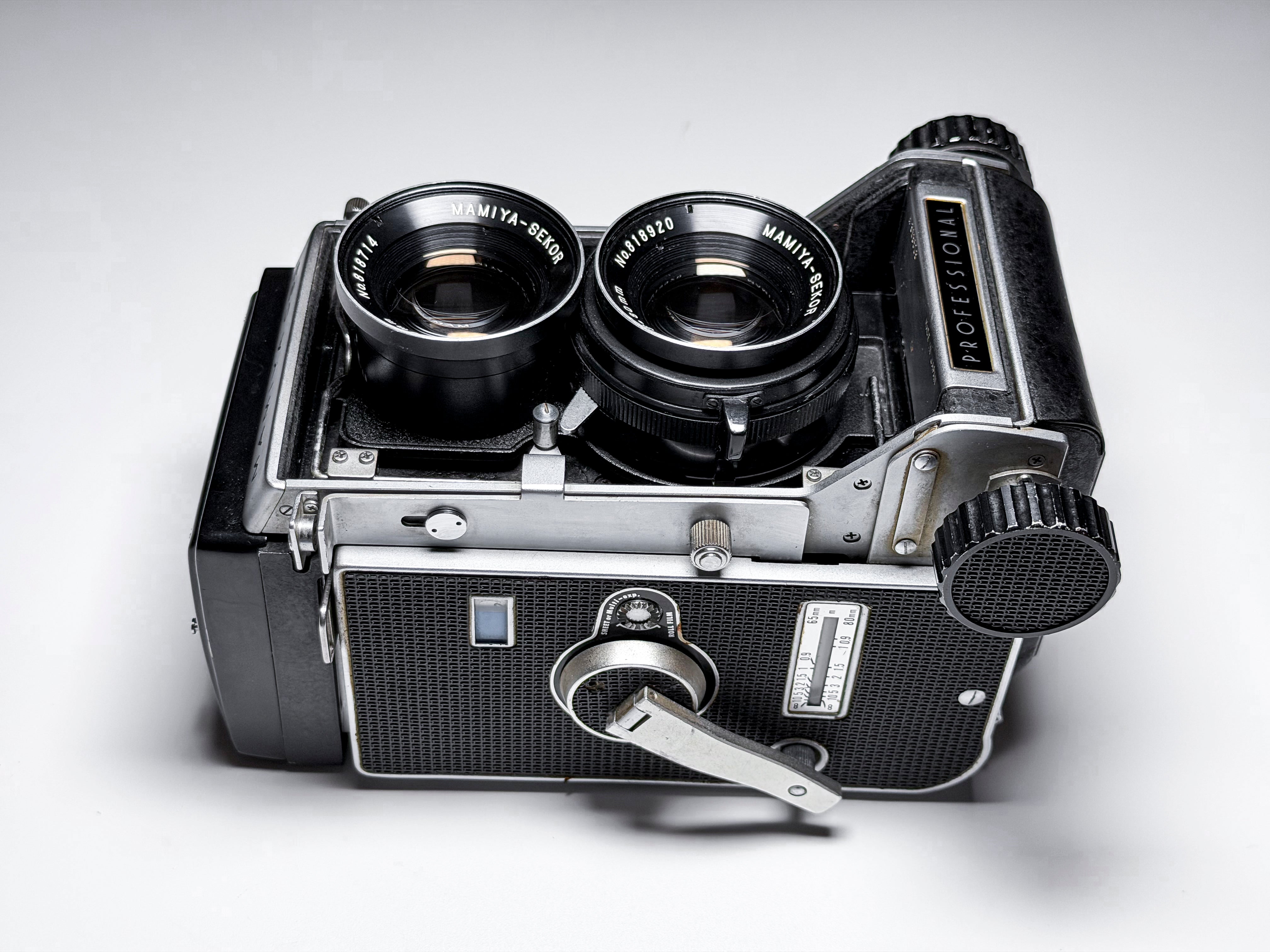 Mamiya C33 Professional + Sekor 80mm f/2.8 Blue Dot Medium Format 120 Film TLR