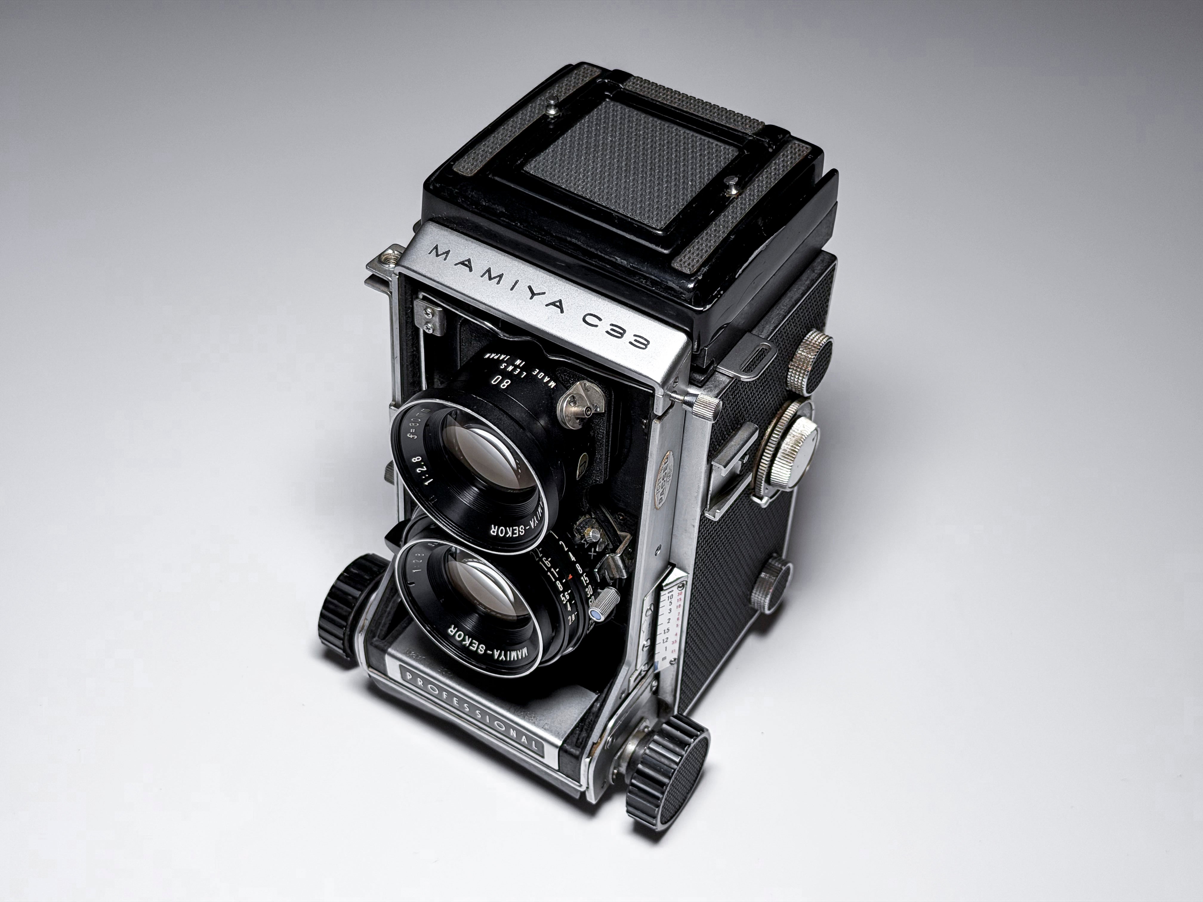 Mamiya C33 Professional + Sekor 80mm f/2.8 Blue Dot Medium Format 120 Film TLR