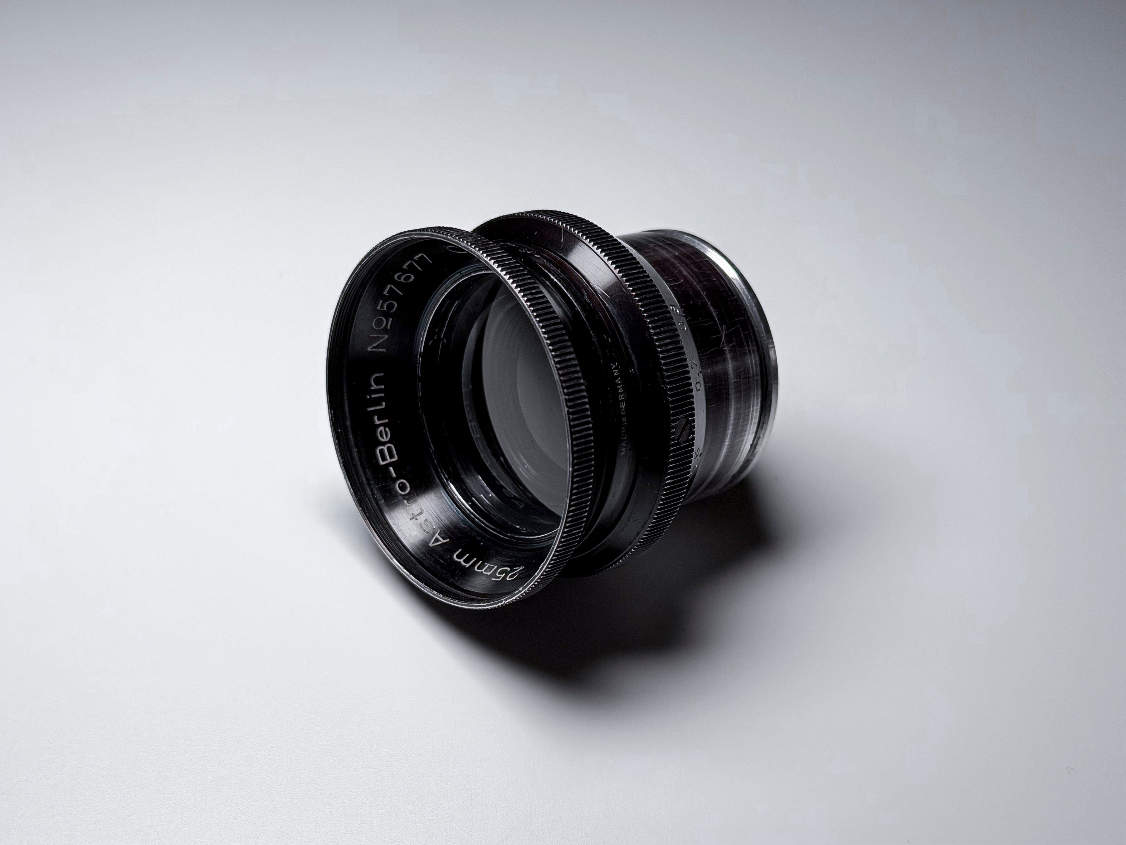 Astro Berlin Gauss Tachar C V.S. 25mm f/2.0 Rare Cinema Lens Arri Standard