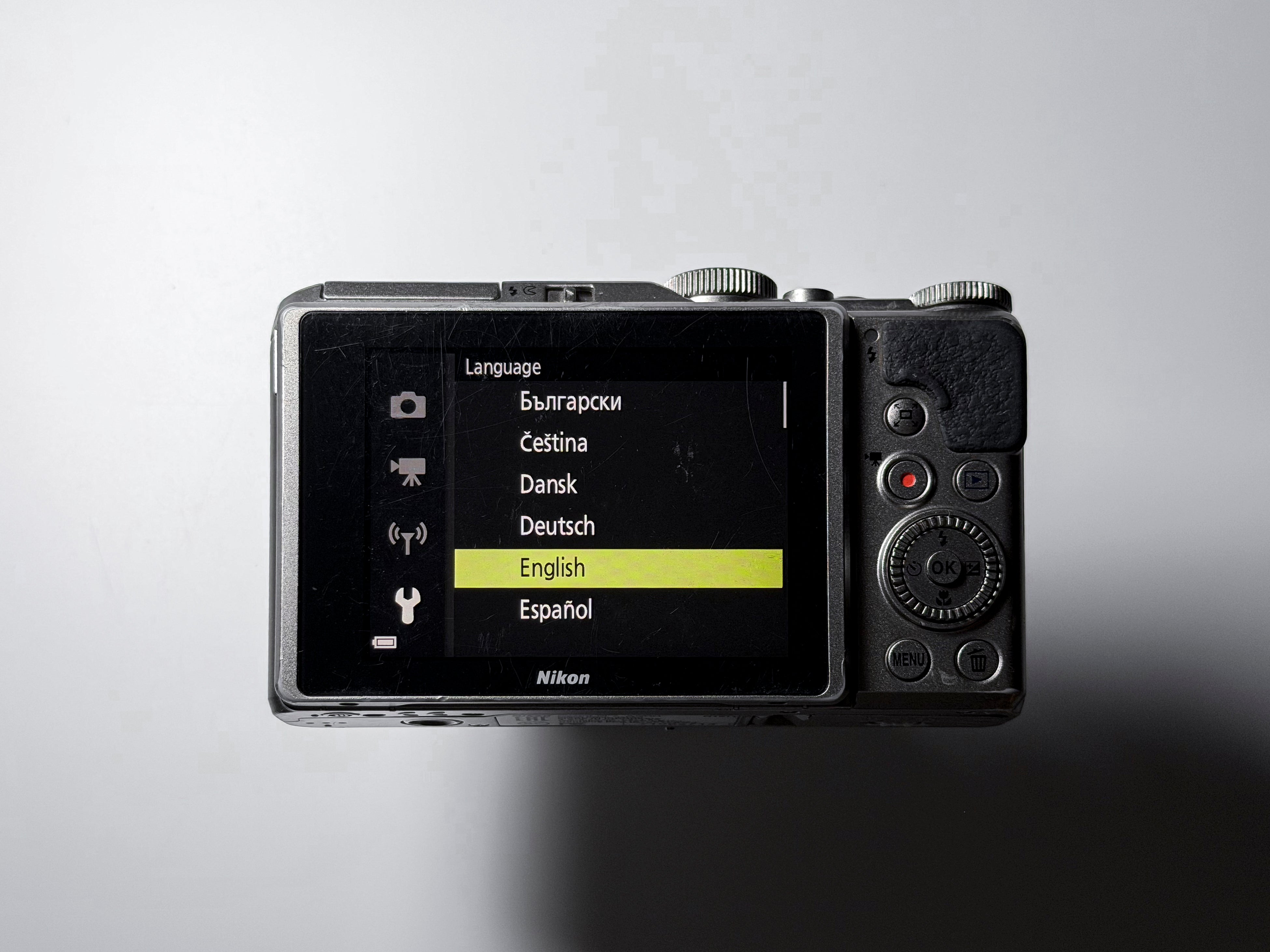 Nikon Coolpix A900 4K 35x Zoom Compact Camera, 1 Year Warranty Perfectly Working