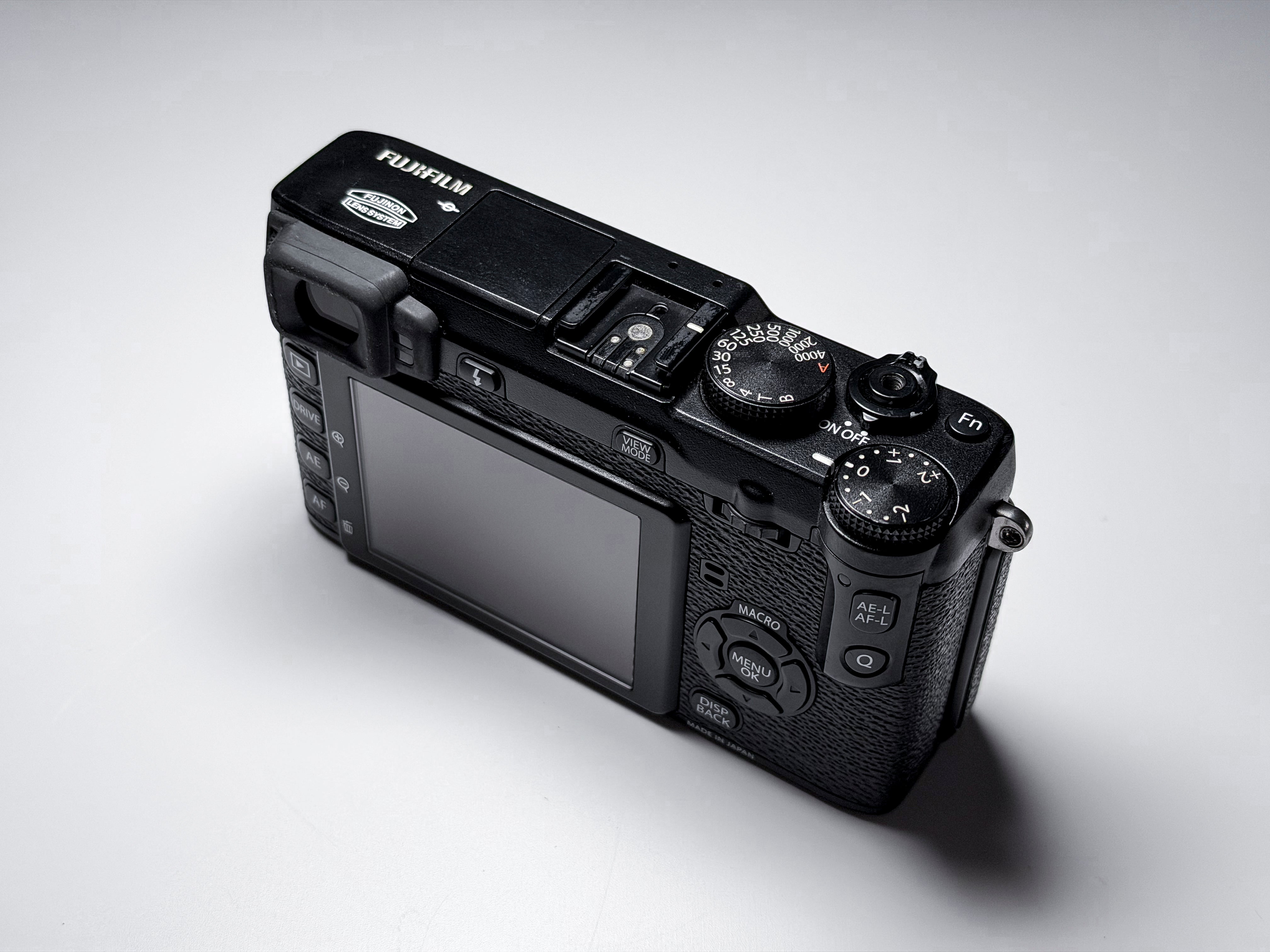 Fujifilm X-E1 Mirrorless Body X-Trans EVF XE1 - 1 Year Warranty, Excellent Fuji