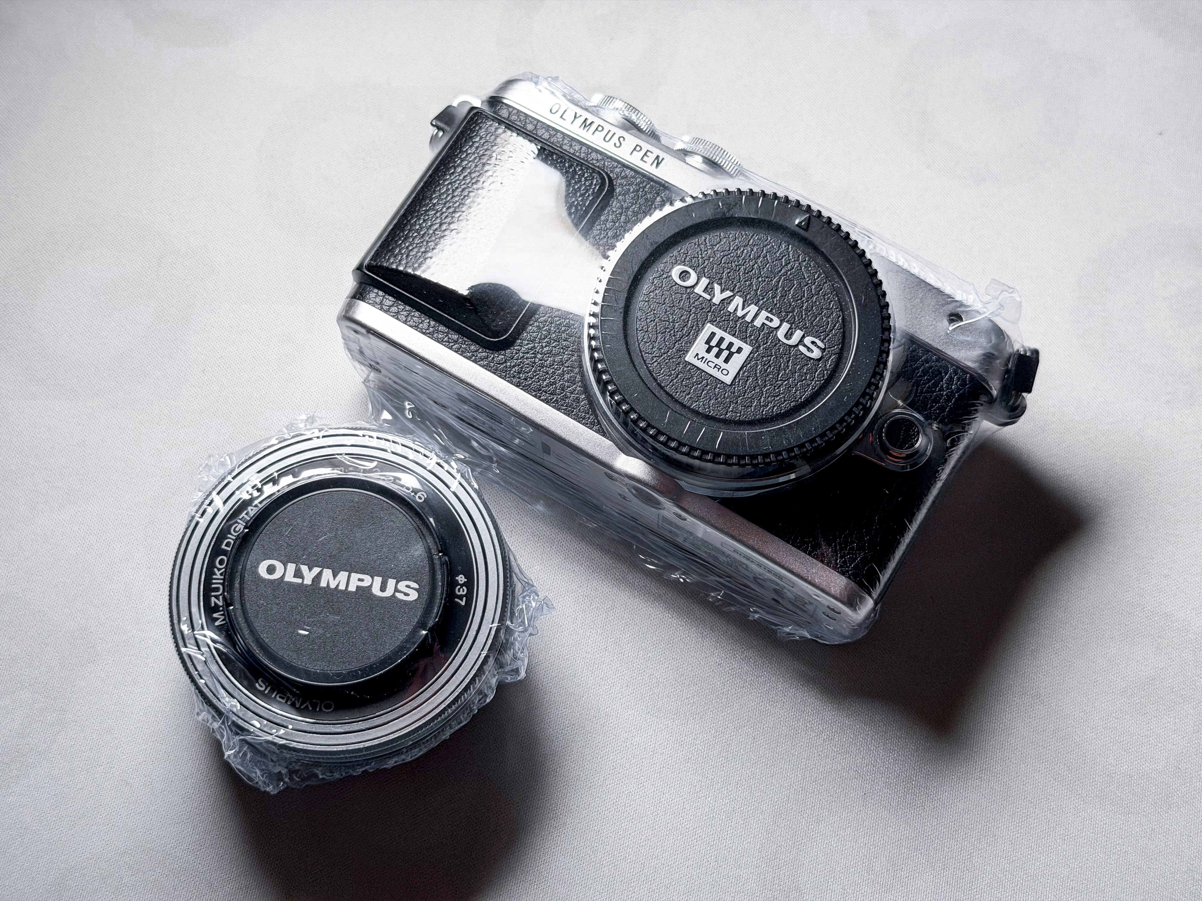 Olympus Pen E-PL7 + Zuiko 14-42 M43 MFT Camera - 1 Year Warranty, Excellent EPL7