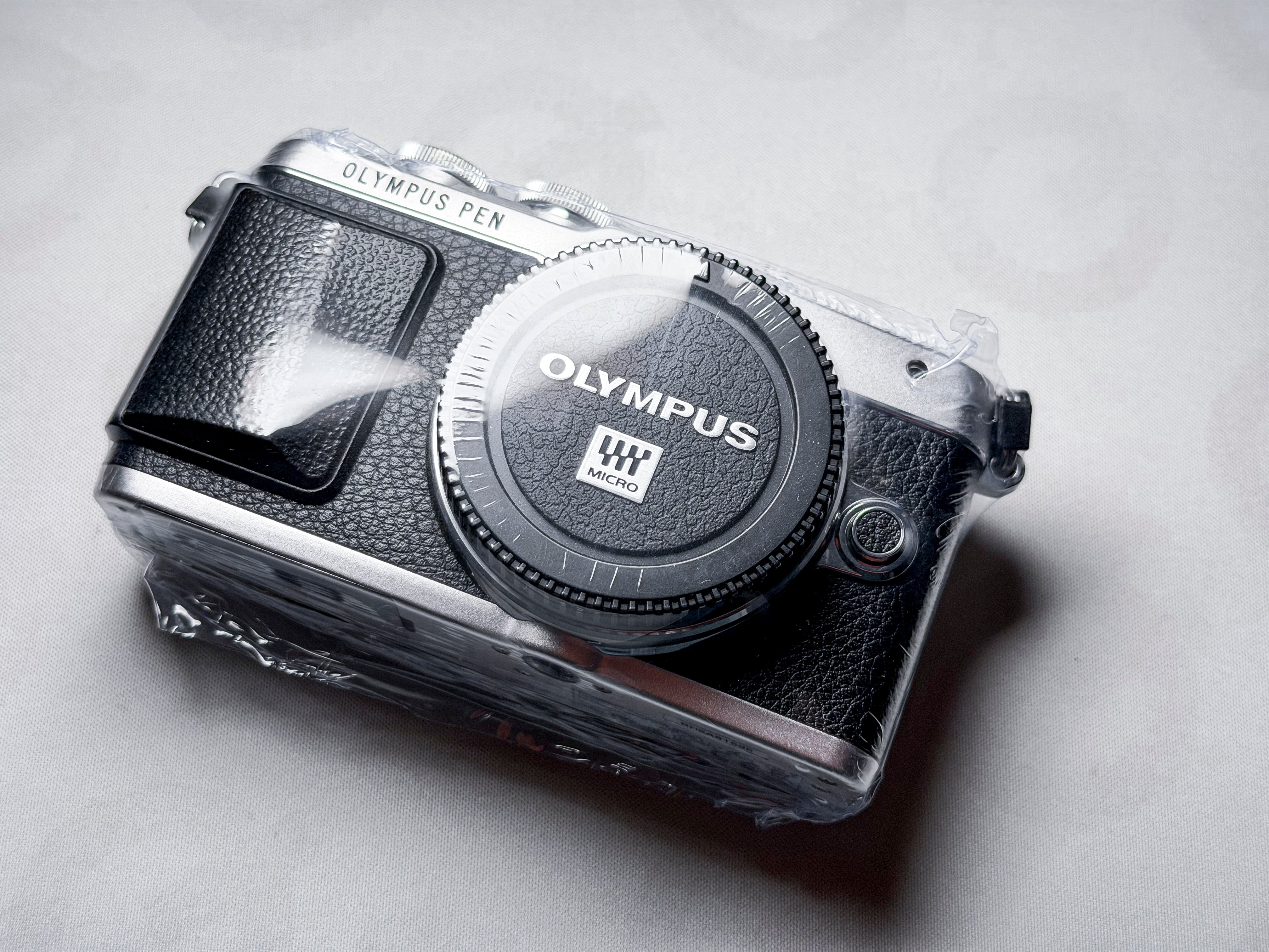 Olympus Pen E-PL7 Mirrorless M43 MFT Camera - 1 Year Warranty, Excellent EPL7