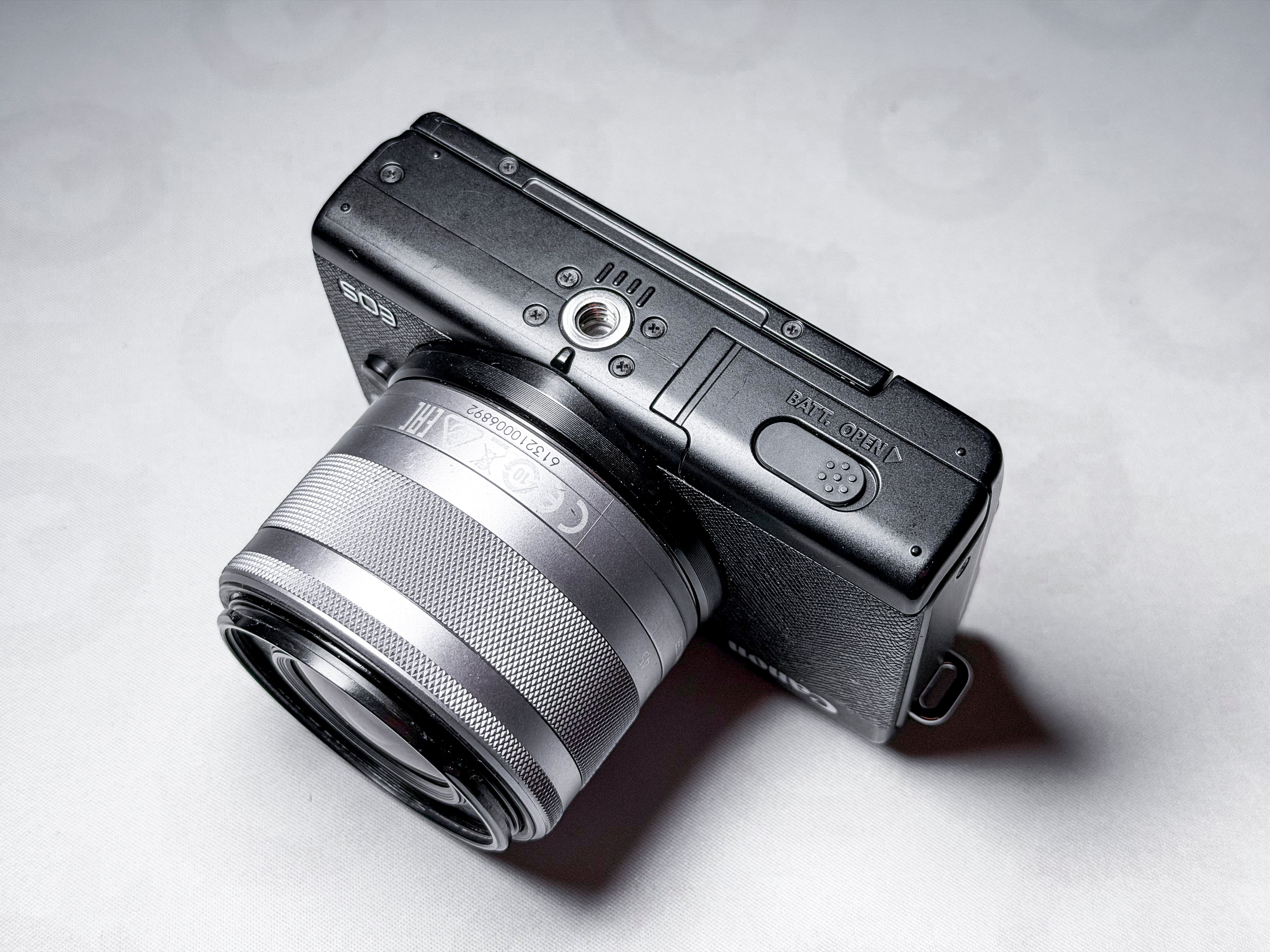 Canon EOS M200 EF-M Mirrorless Camera 15-45mm Kit - Excellent 1 Year Warranty