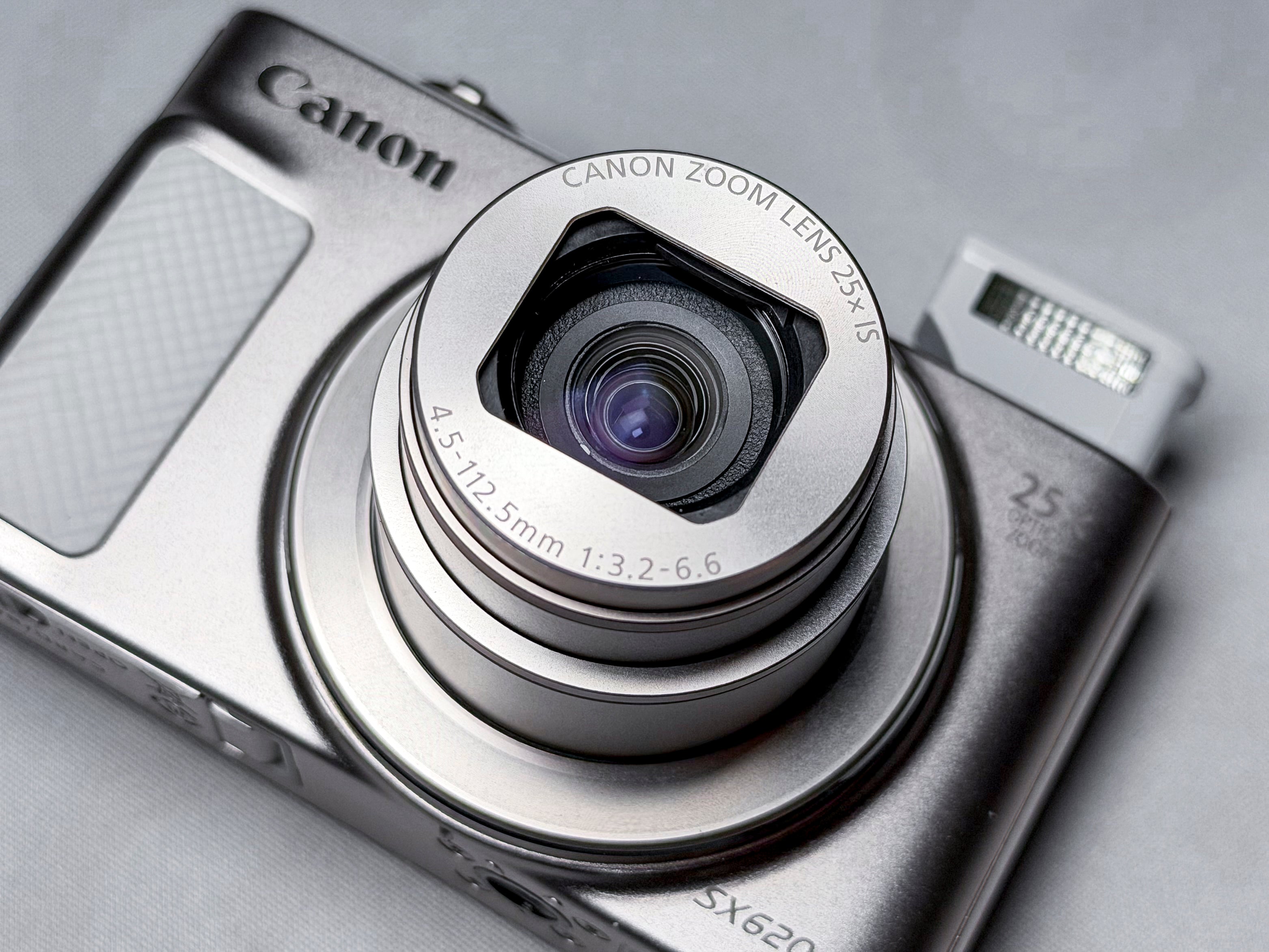 Canon SX620 HS 25x Zoom Compact Camera - 1 Year Warranty, Near Mint